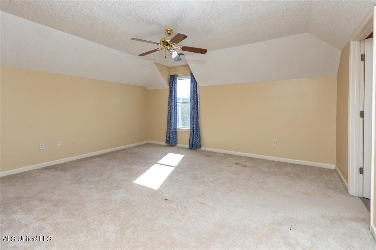 7906 Kirkwood Cove Property Photo 26