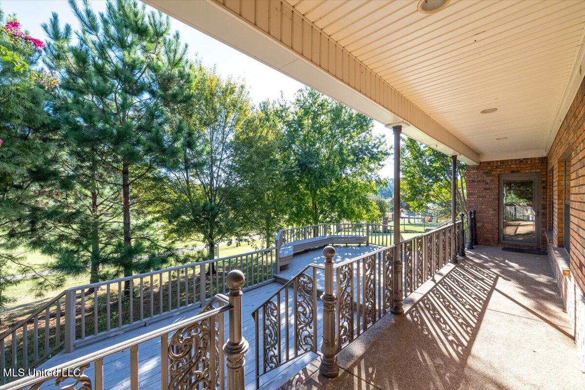 7906 Kirkwood Cove Property Photo 35