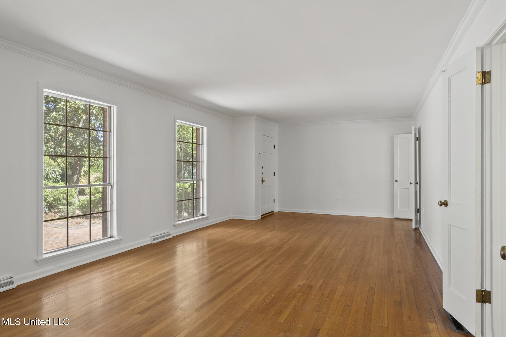 1903 Bellewood Road Property Photo 4