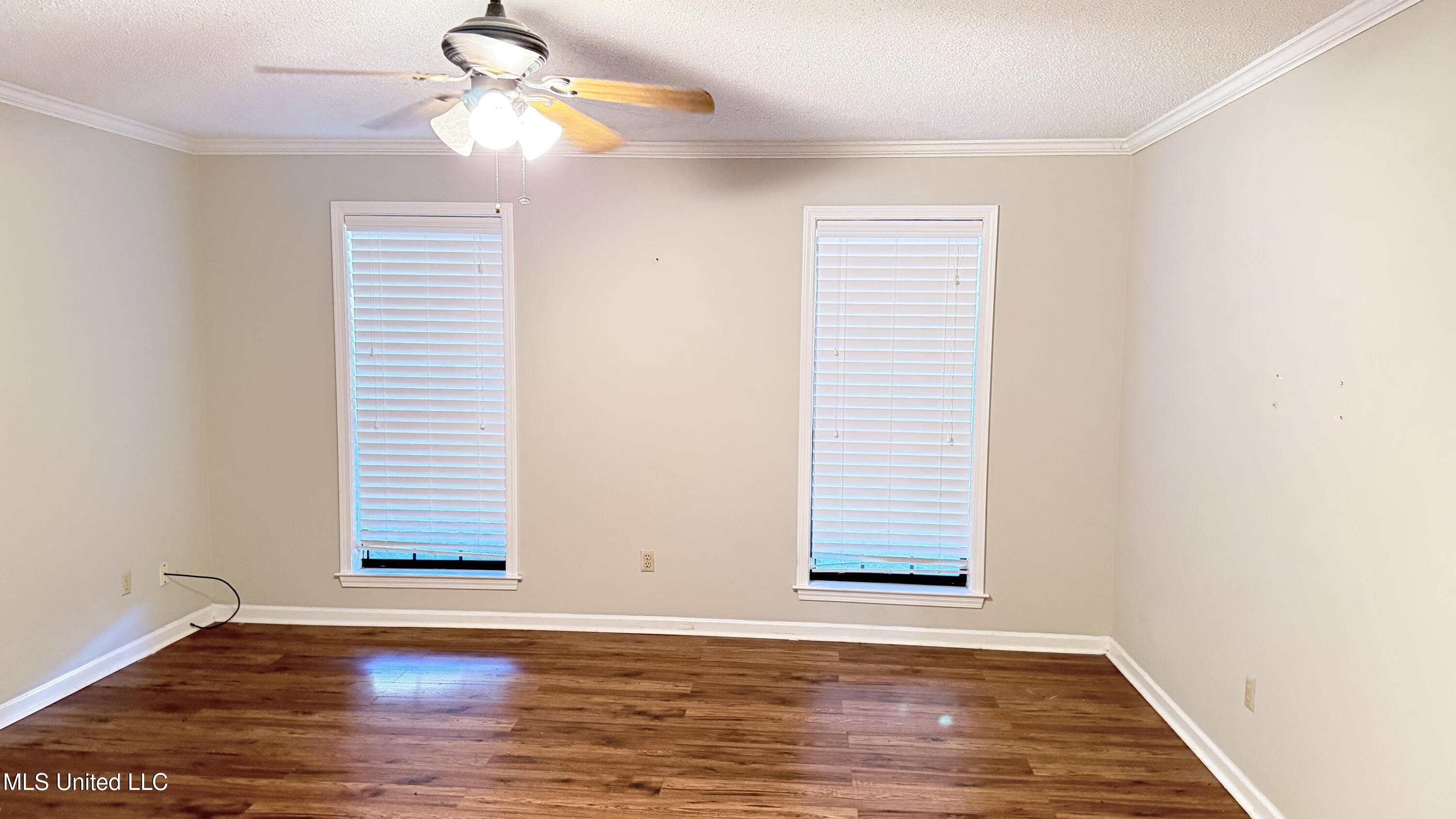 6641 Blue Spruce Drive Property Photo 4