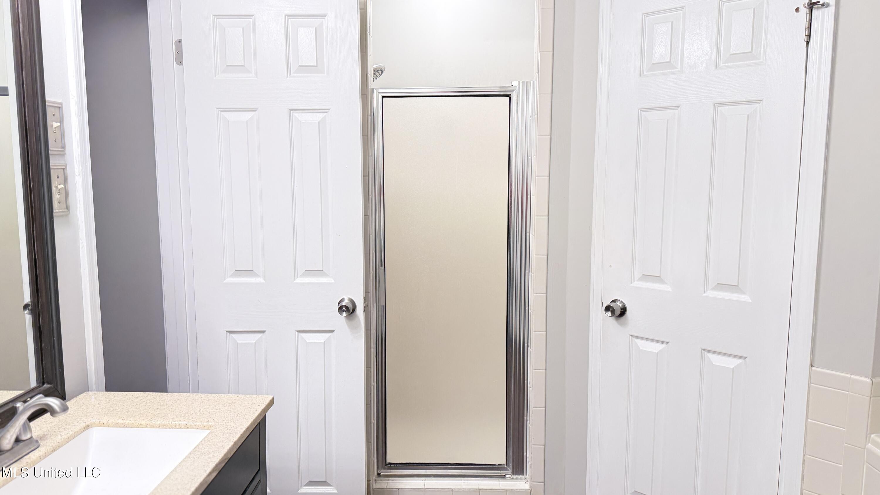 6641 Blue Spruce Drive Property Photo 8