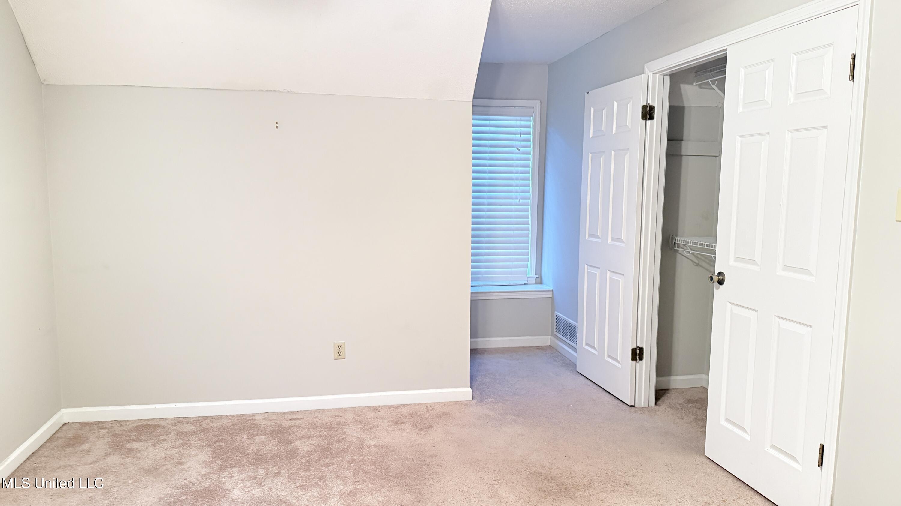 6641 Blue Spruce Drive Property Photo 13