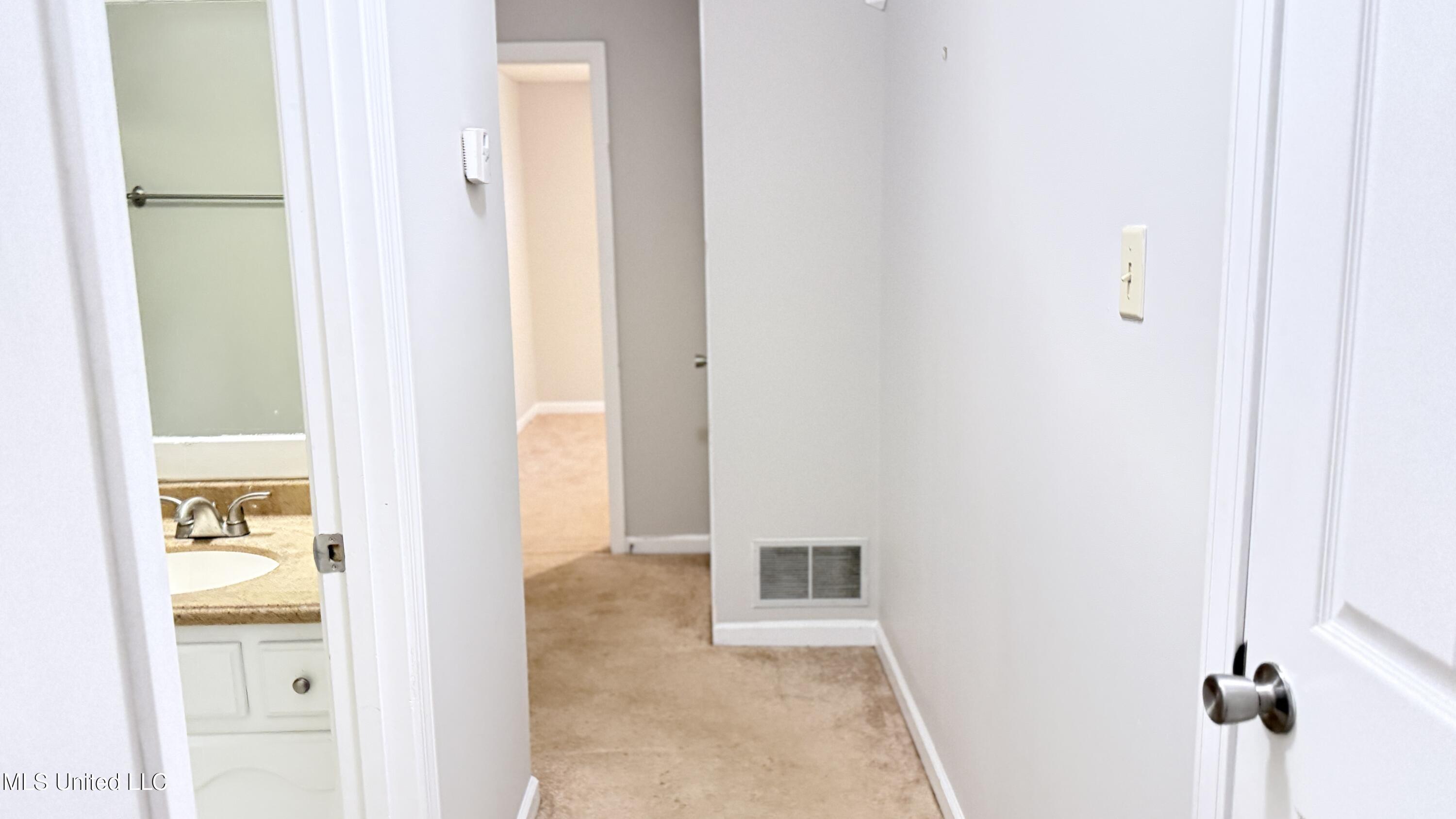 6641 Blue Spruce Drive Property Photo 14