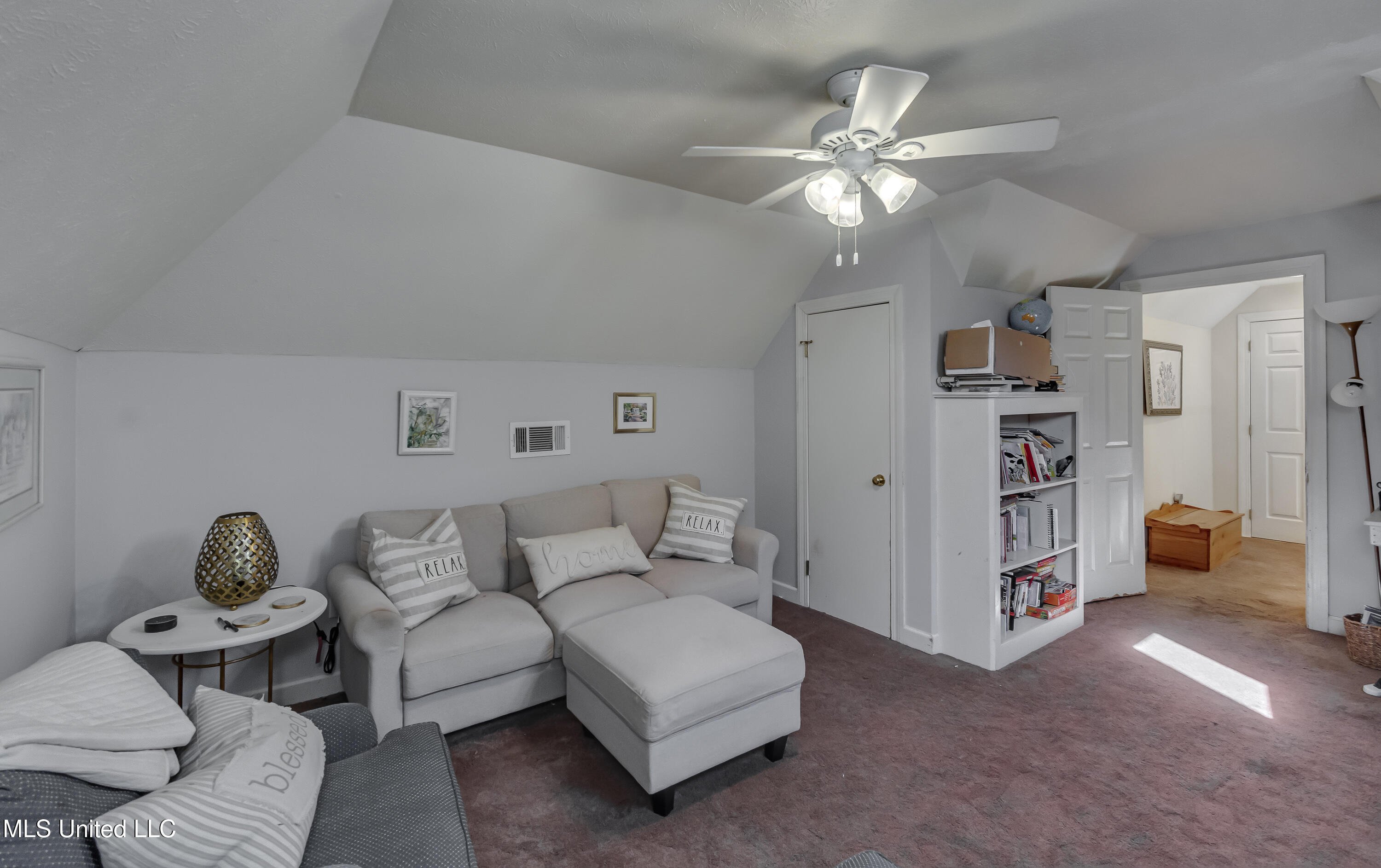 106 Begonia Lane Property Photo 22