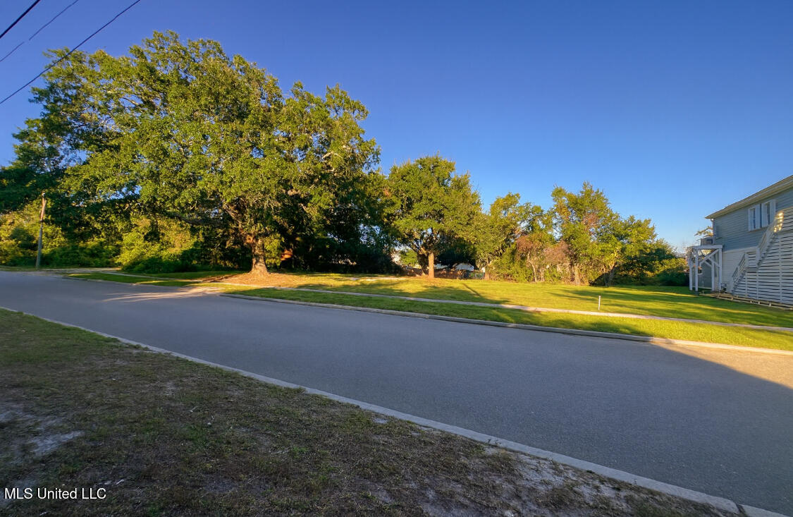 132 Holiday Avenue Property Photo 2