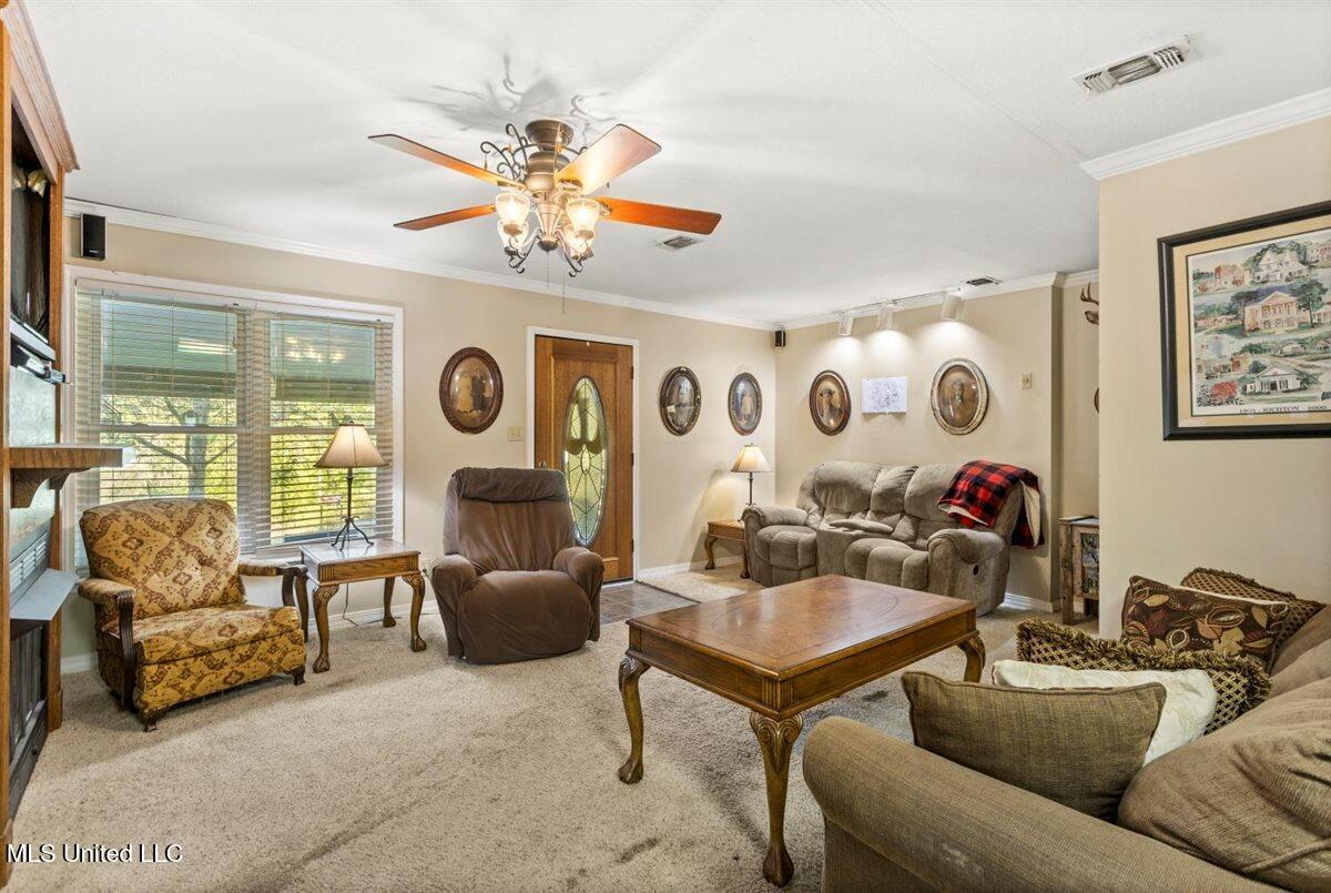 55 Rayburn Pierce Property Photo 11