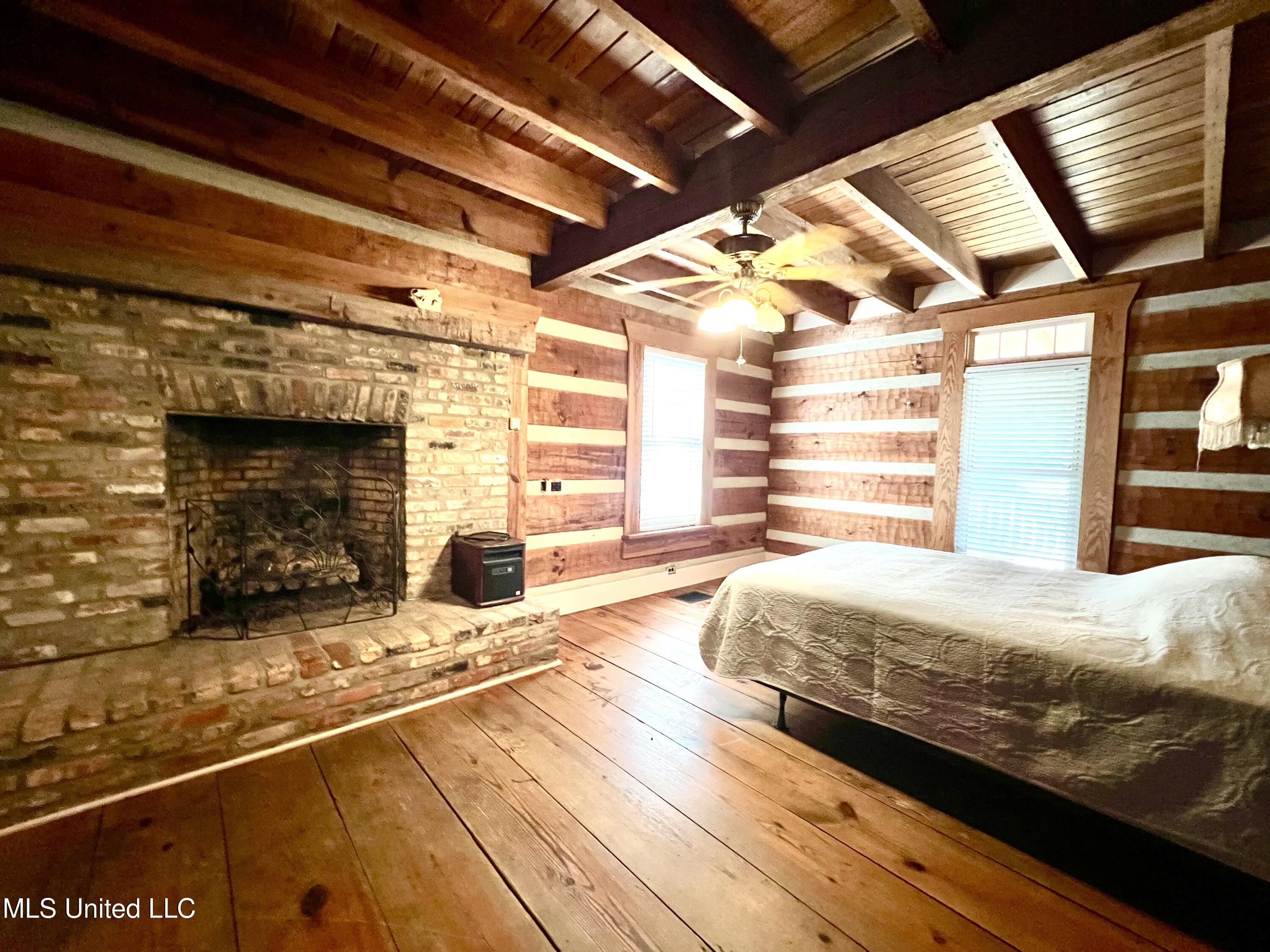 3930 Graves Road Property Photo 3