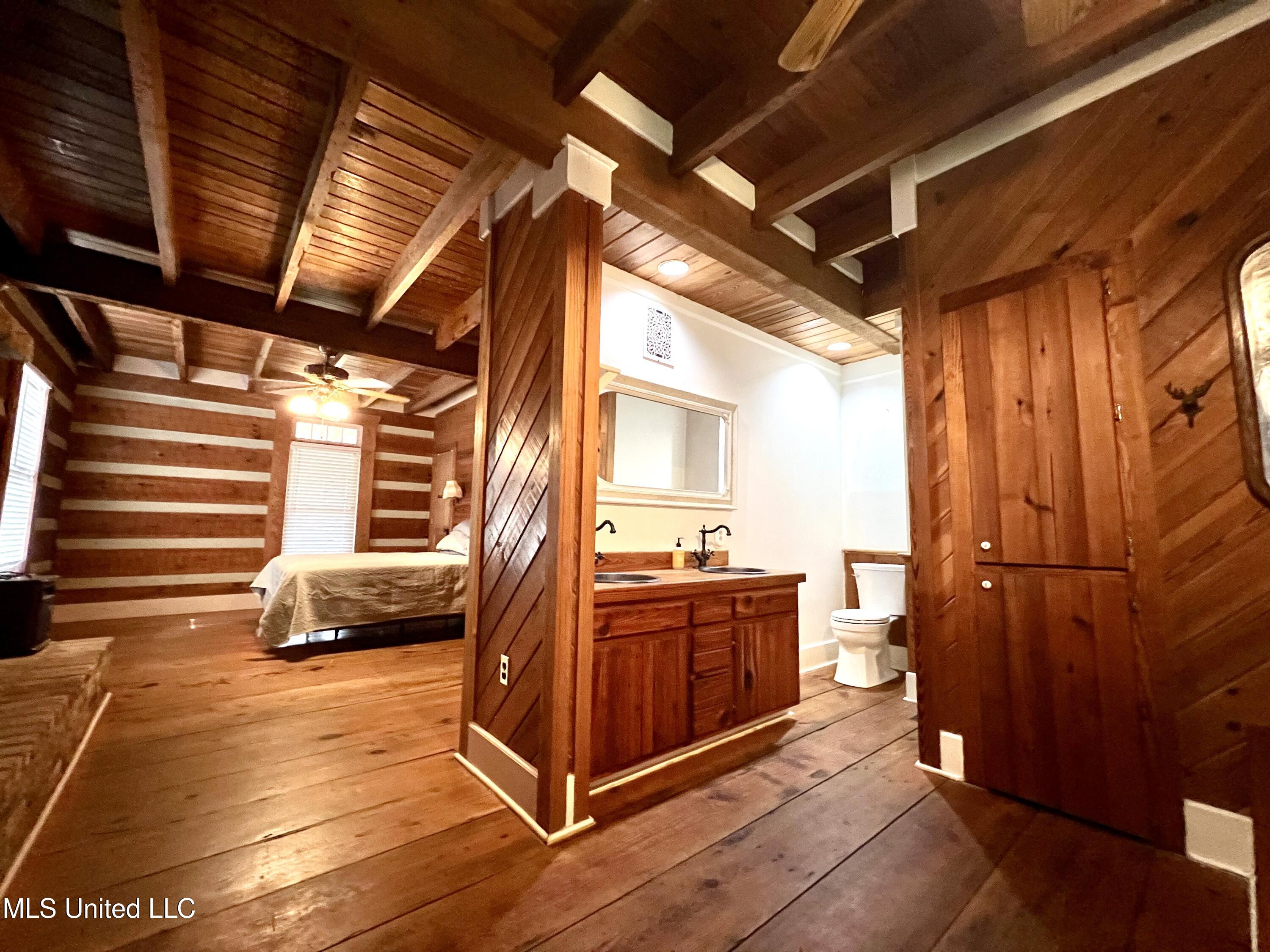 3930 Graves Road Property Photo 4