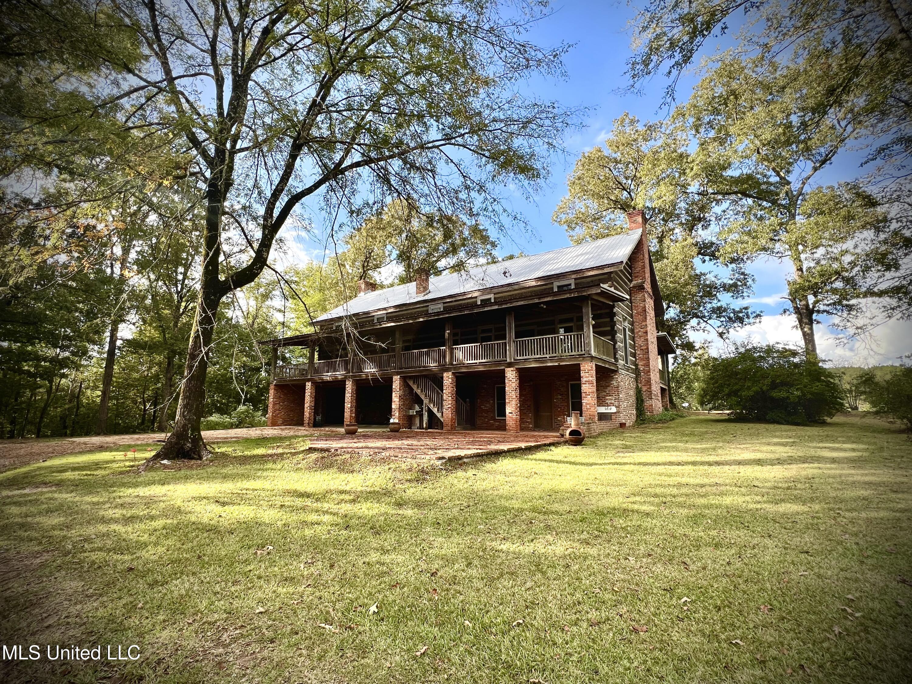 3930 Graves Road Property Photo 6