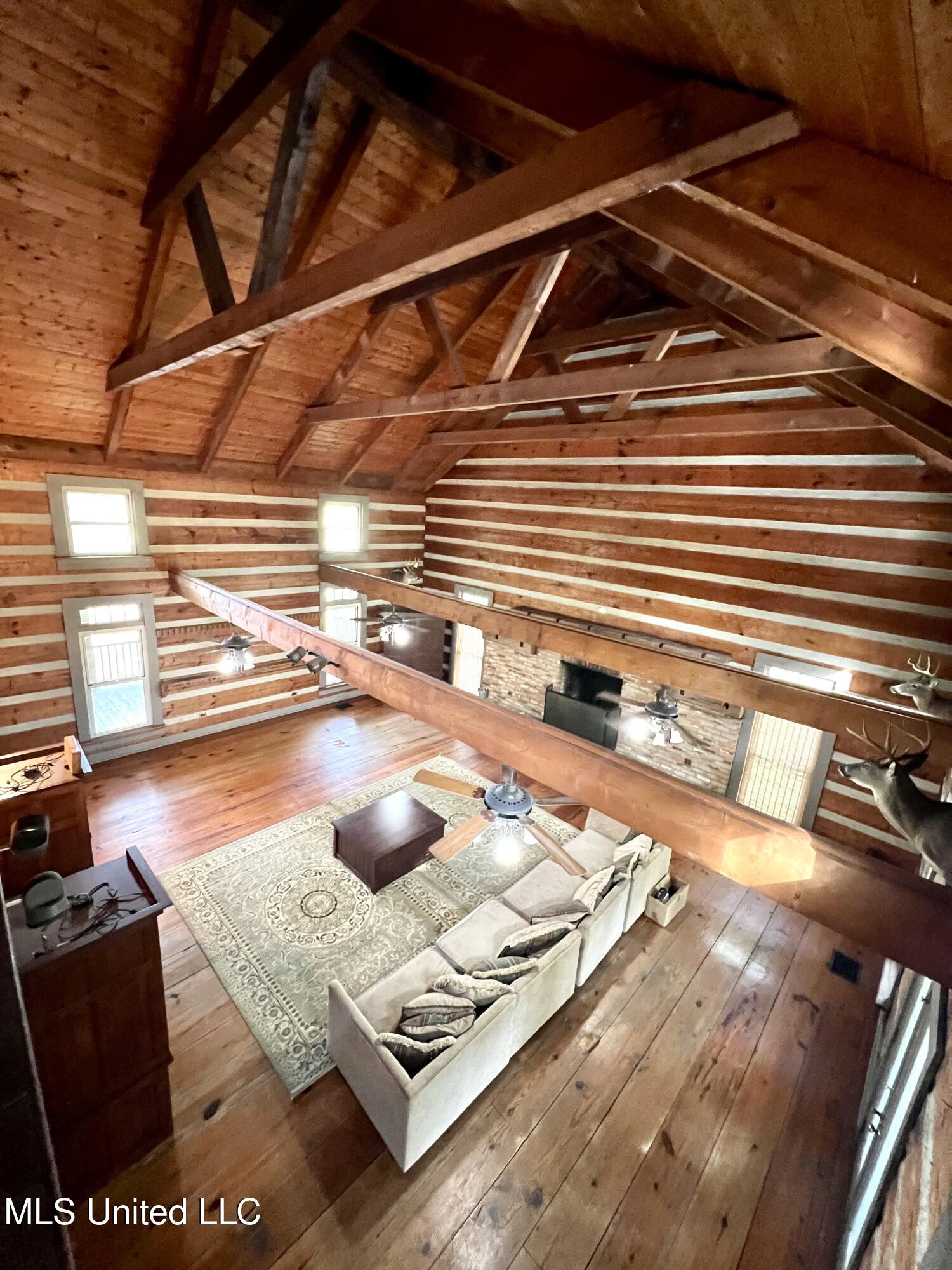 3930 Graves Road Property Photo 7