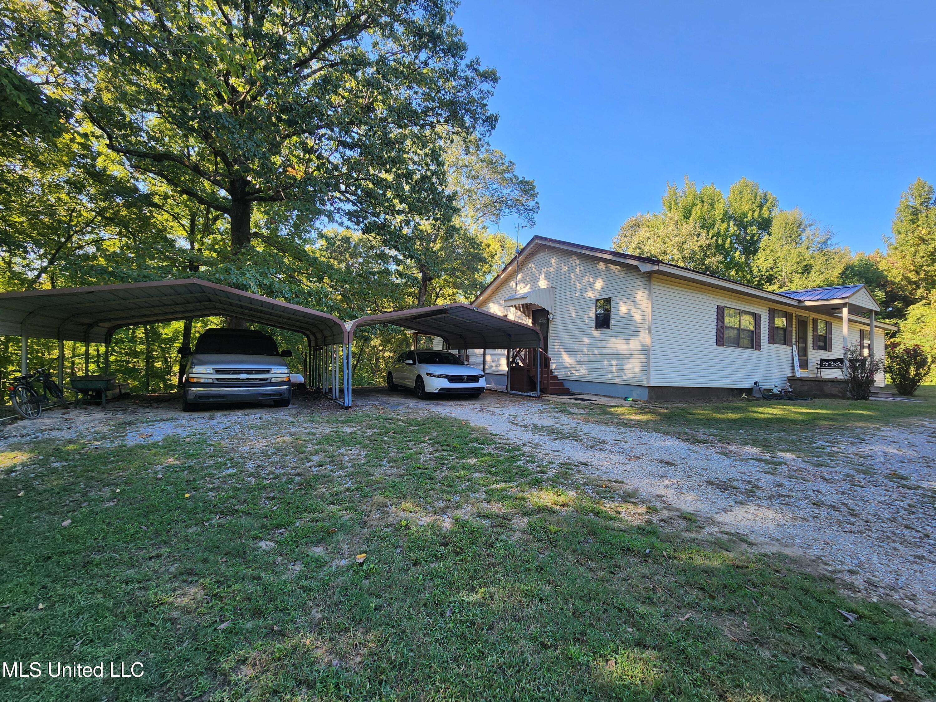 951 Wetonga Lane Property Photo 3
