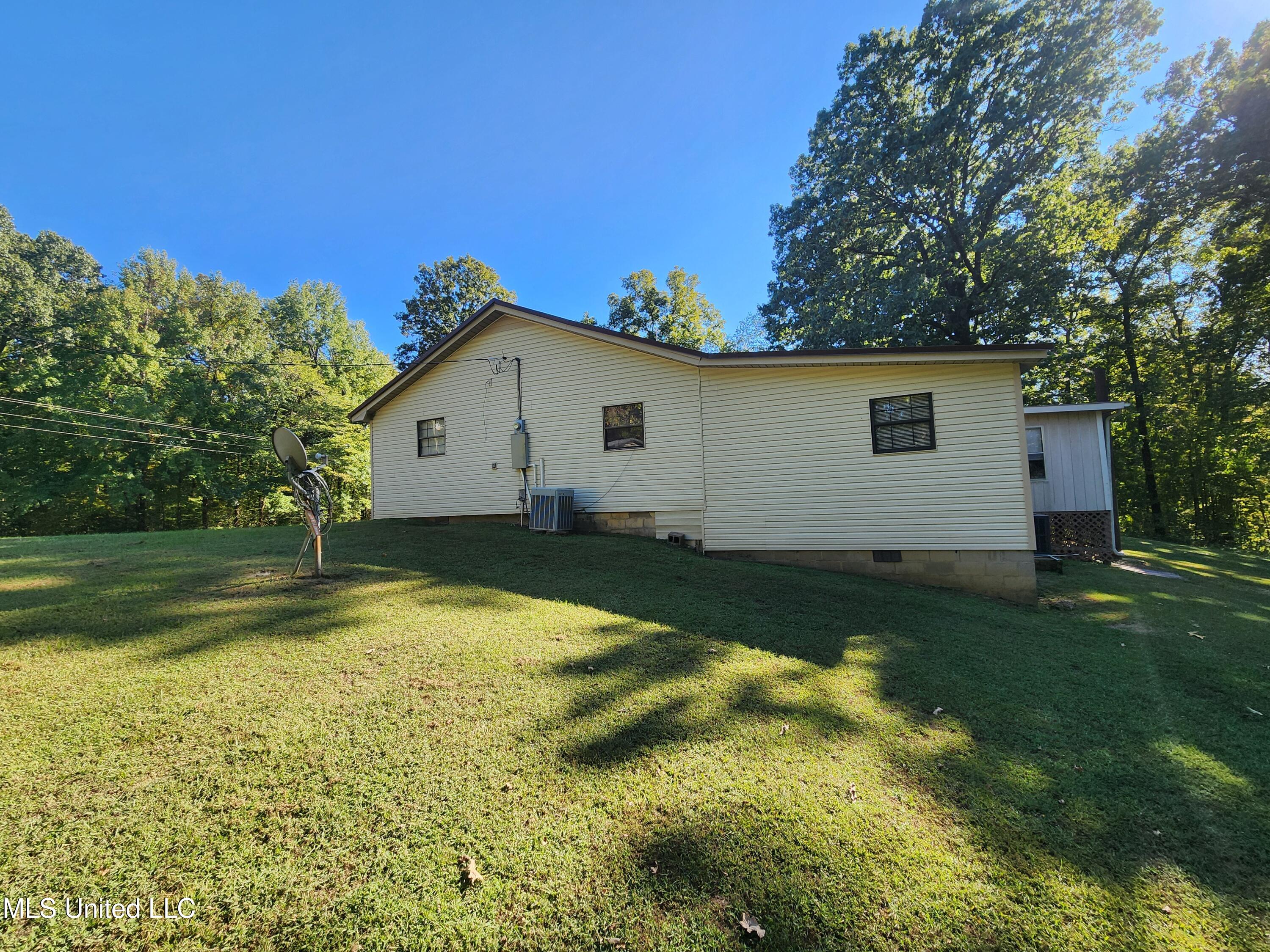 951 Wetonga Lane Property Photo 8