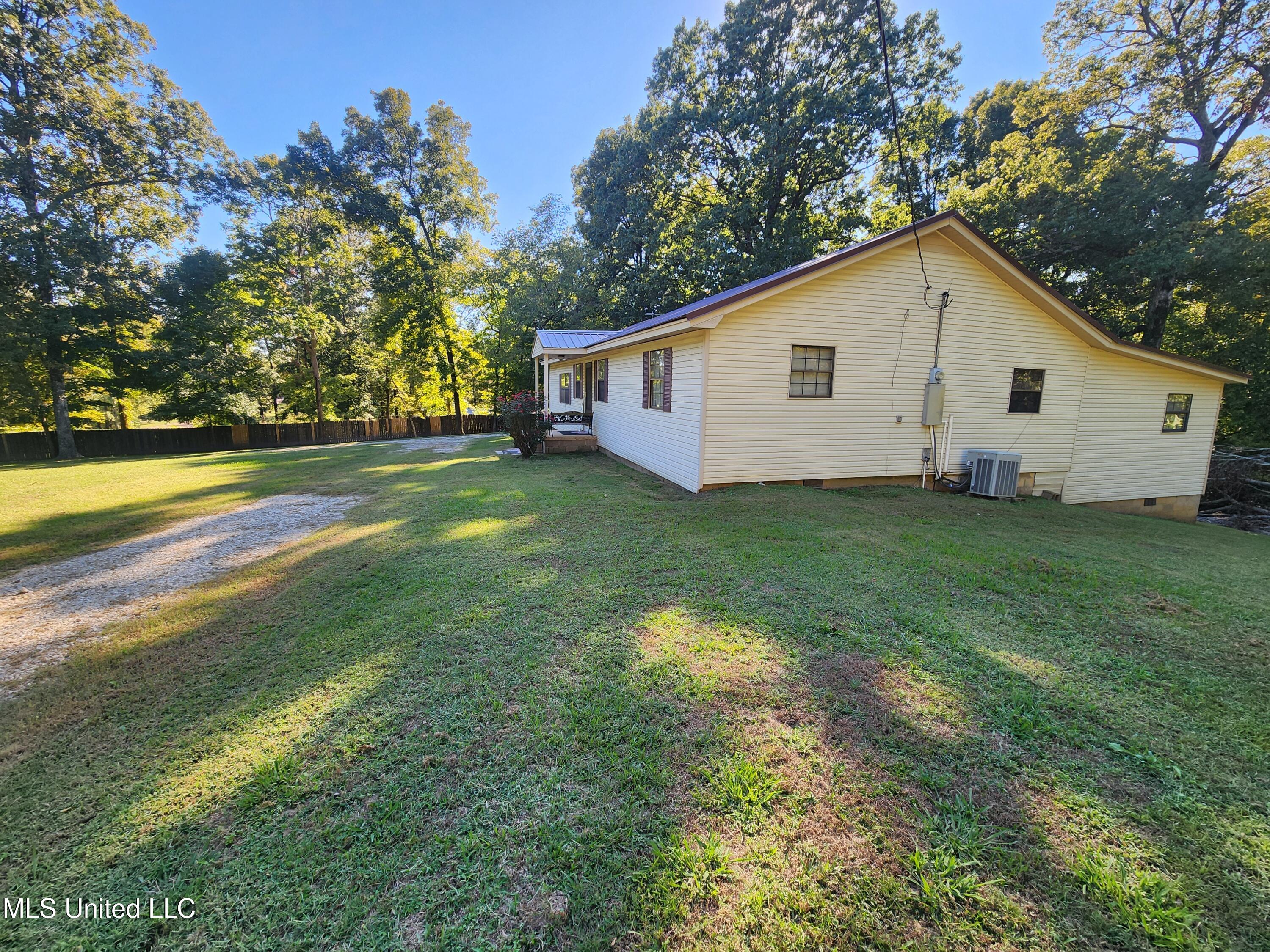 951 Wetonga Lane Property Photo 9