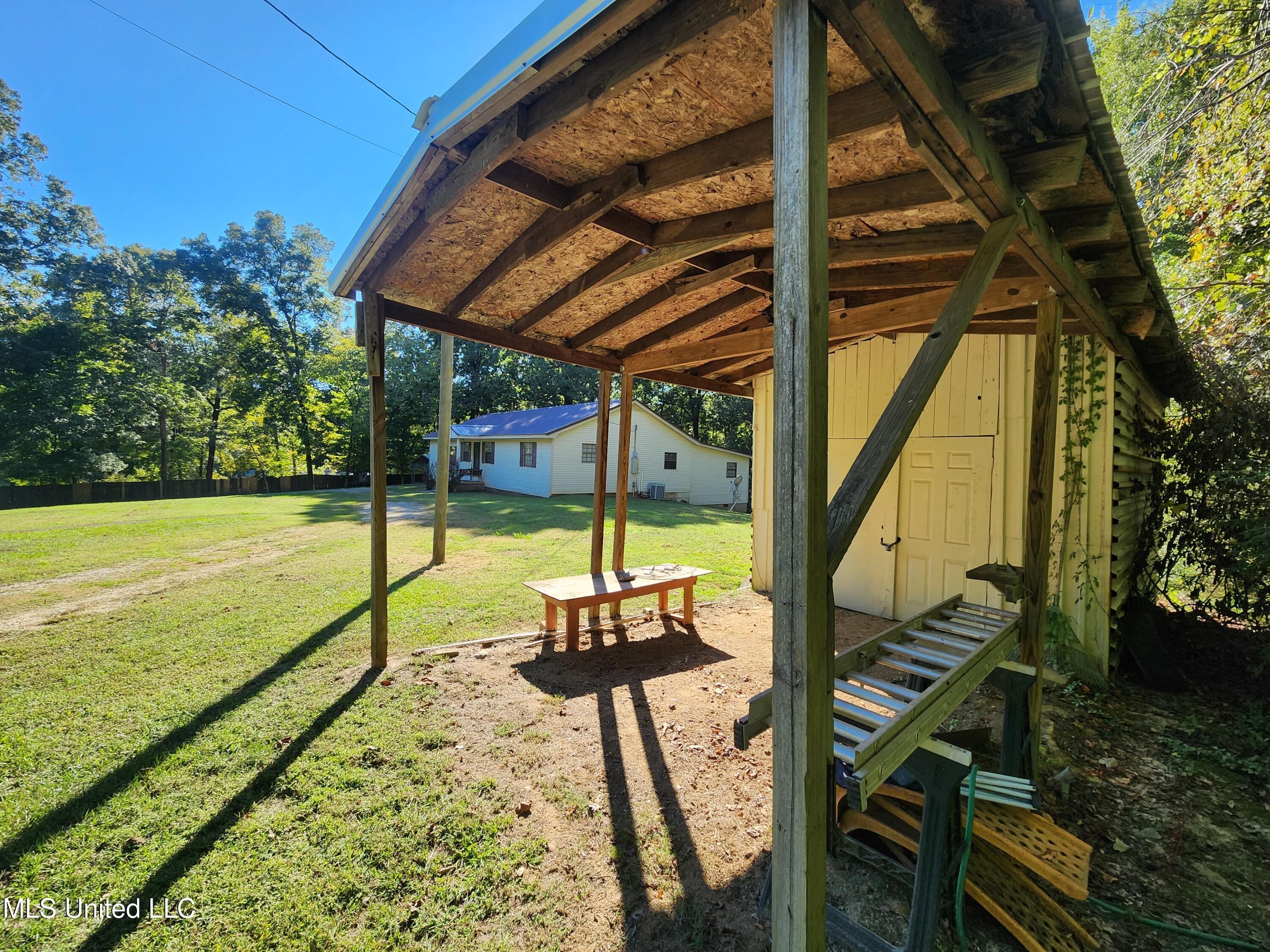 951 Wetonga Lane Property Photo 10