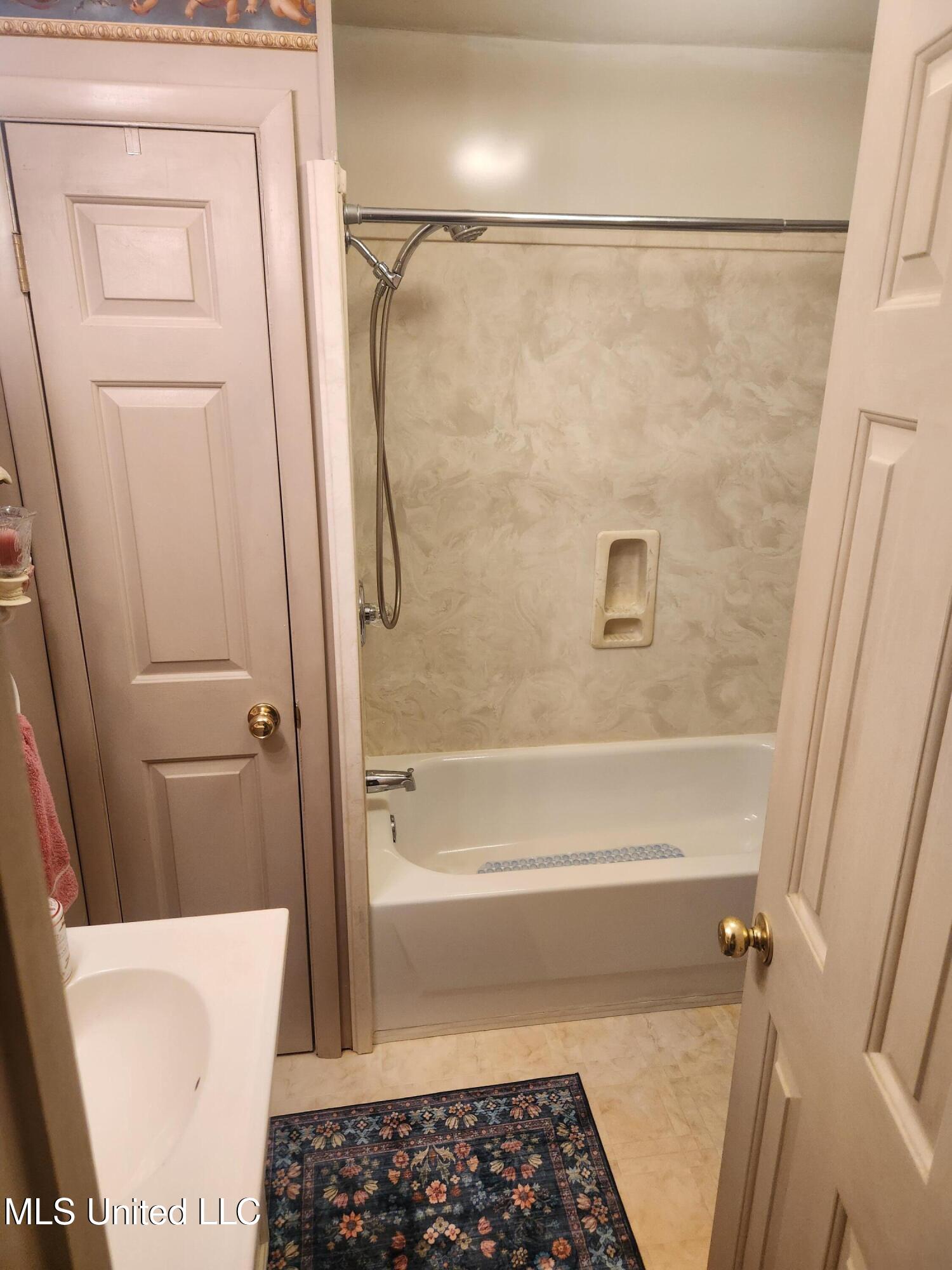 951 Wetonga Lane Property Photo 22