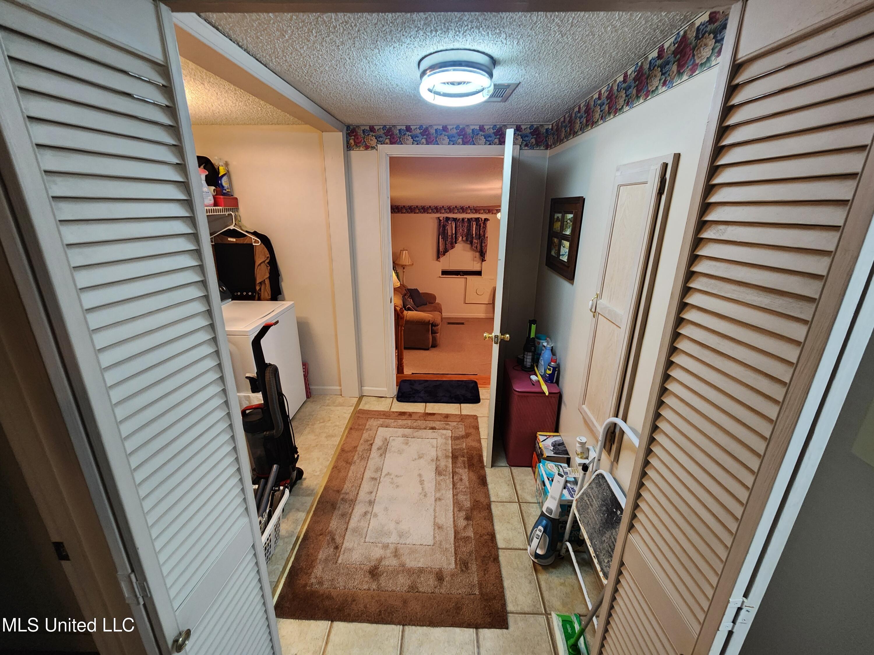 951 Wetonga Lane Property Photo 35