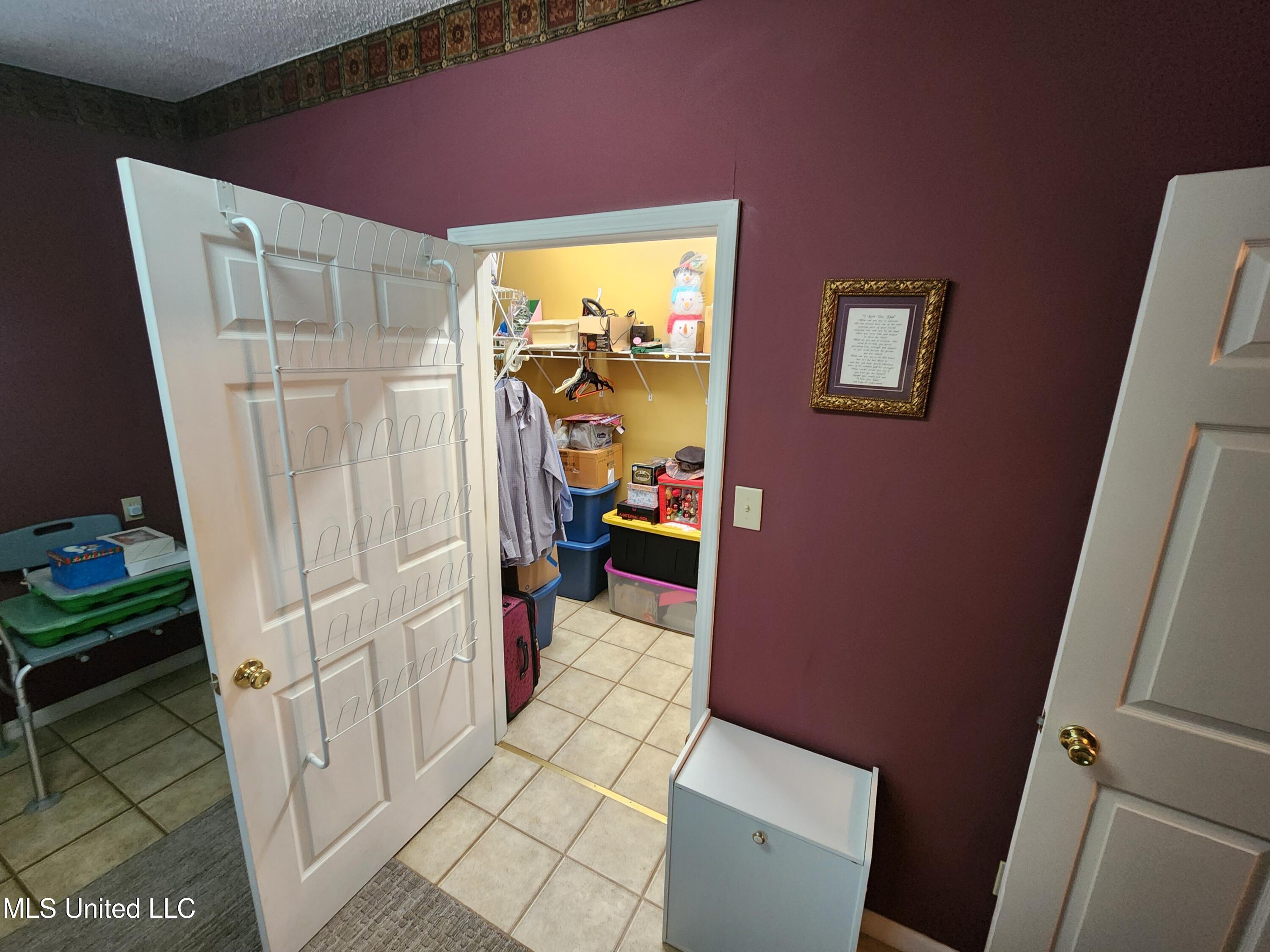 951 Wetonga Lane Property Photo 44