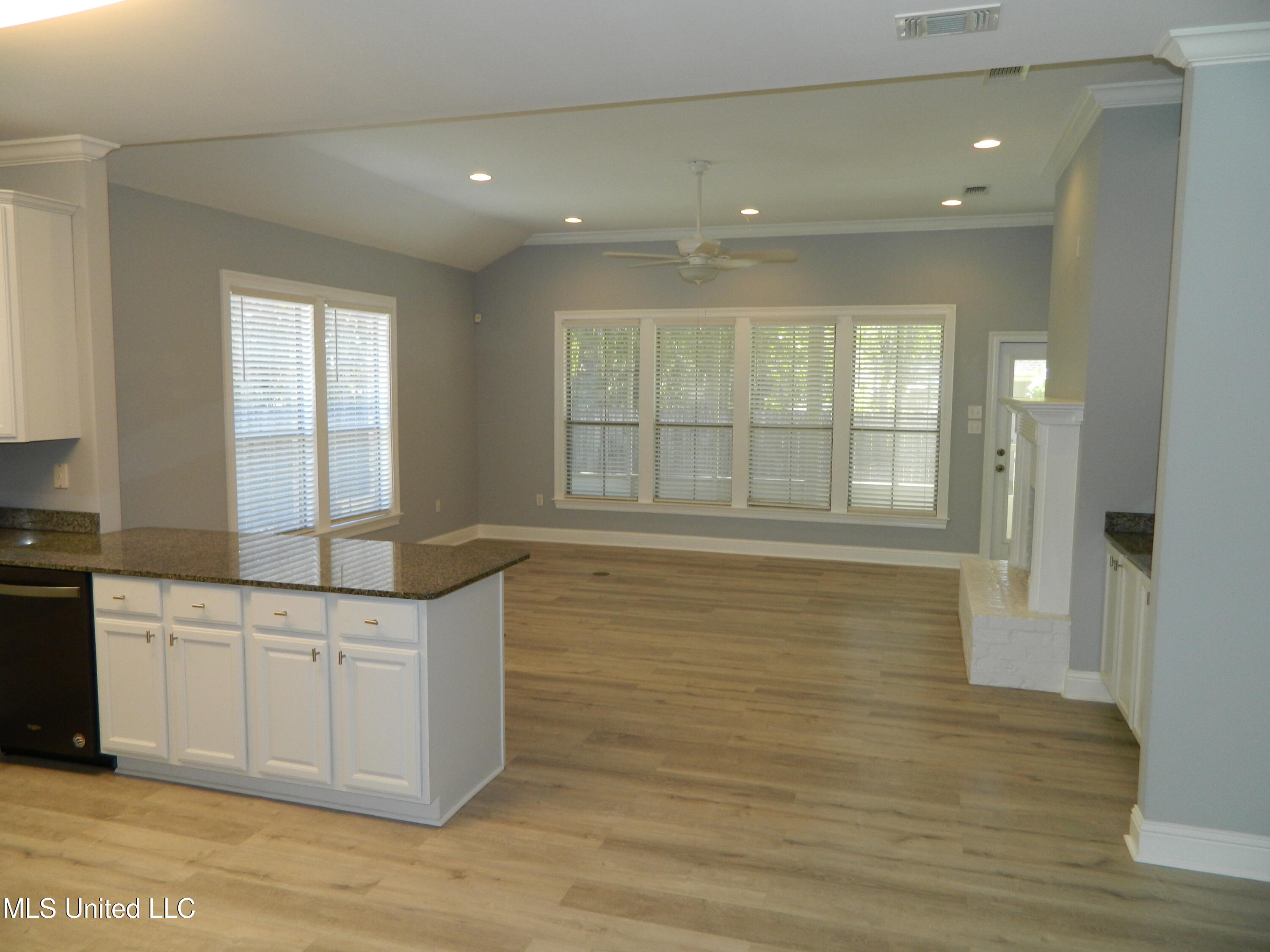 84135 Lola Drive Property Photo 7