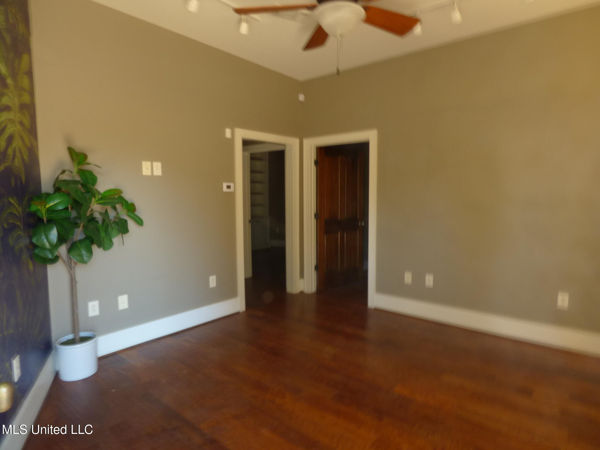 310 Delaware Avenue Property Photo 4