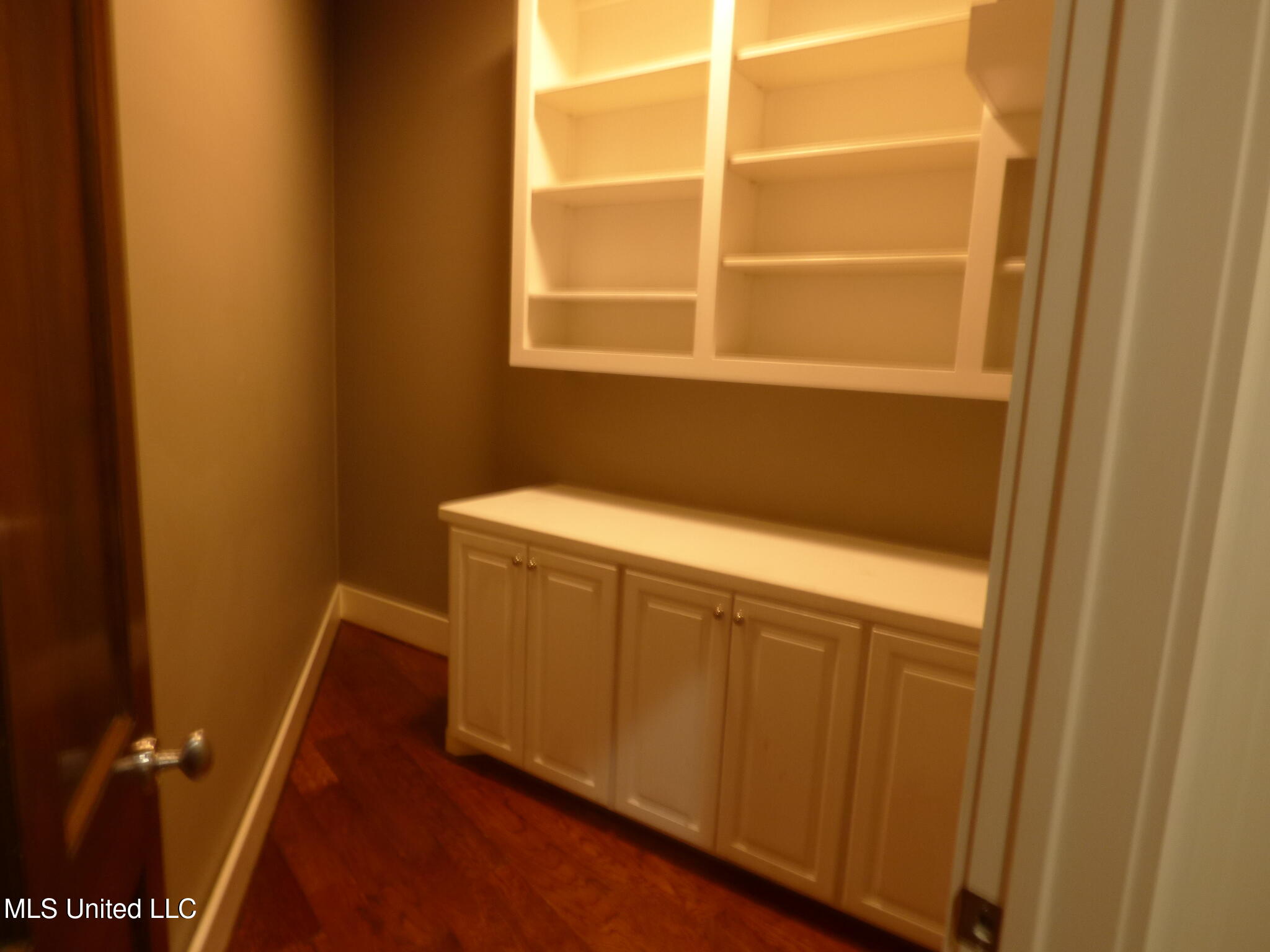 310 Delaware Avenue Property Photo 8