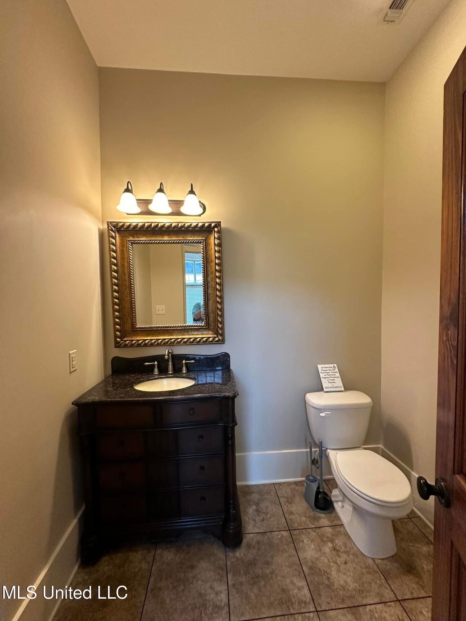 103 N Broadway Property Photo 13