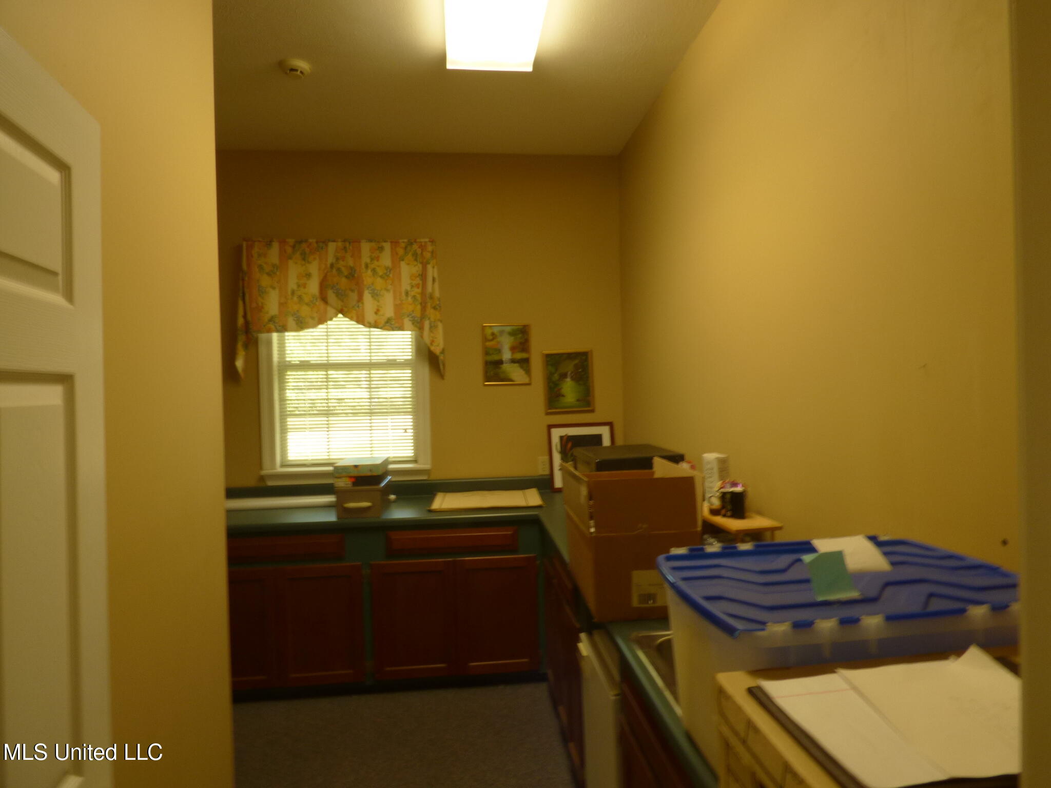 299 Apache Drive Property Photo 3