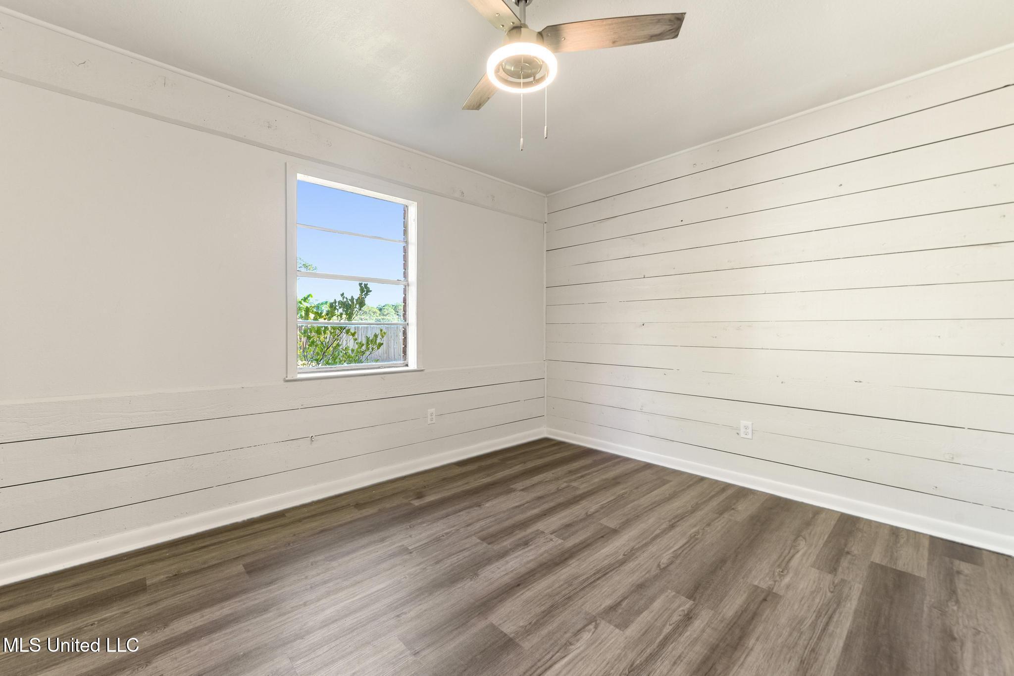 2612 San Lorenzo Street Property Photo 10