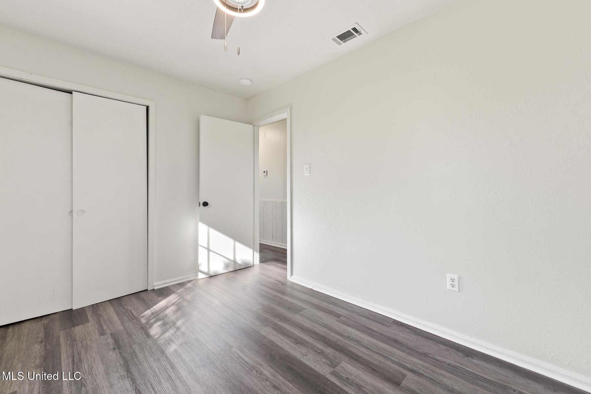 2612 San Lorenzo Street Property Photo 14