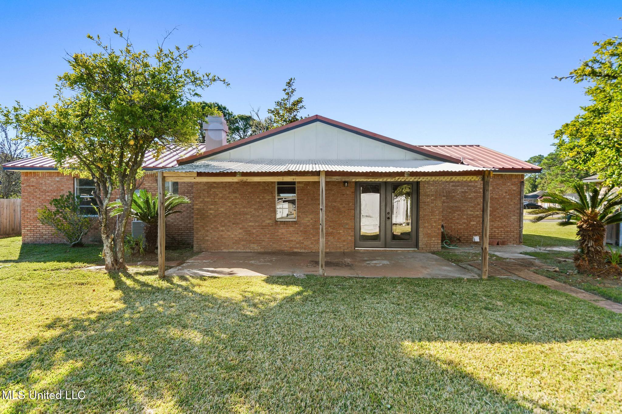 2612 San Lorenzo Street Property Photo 20