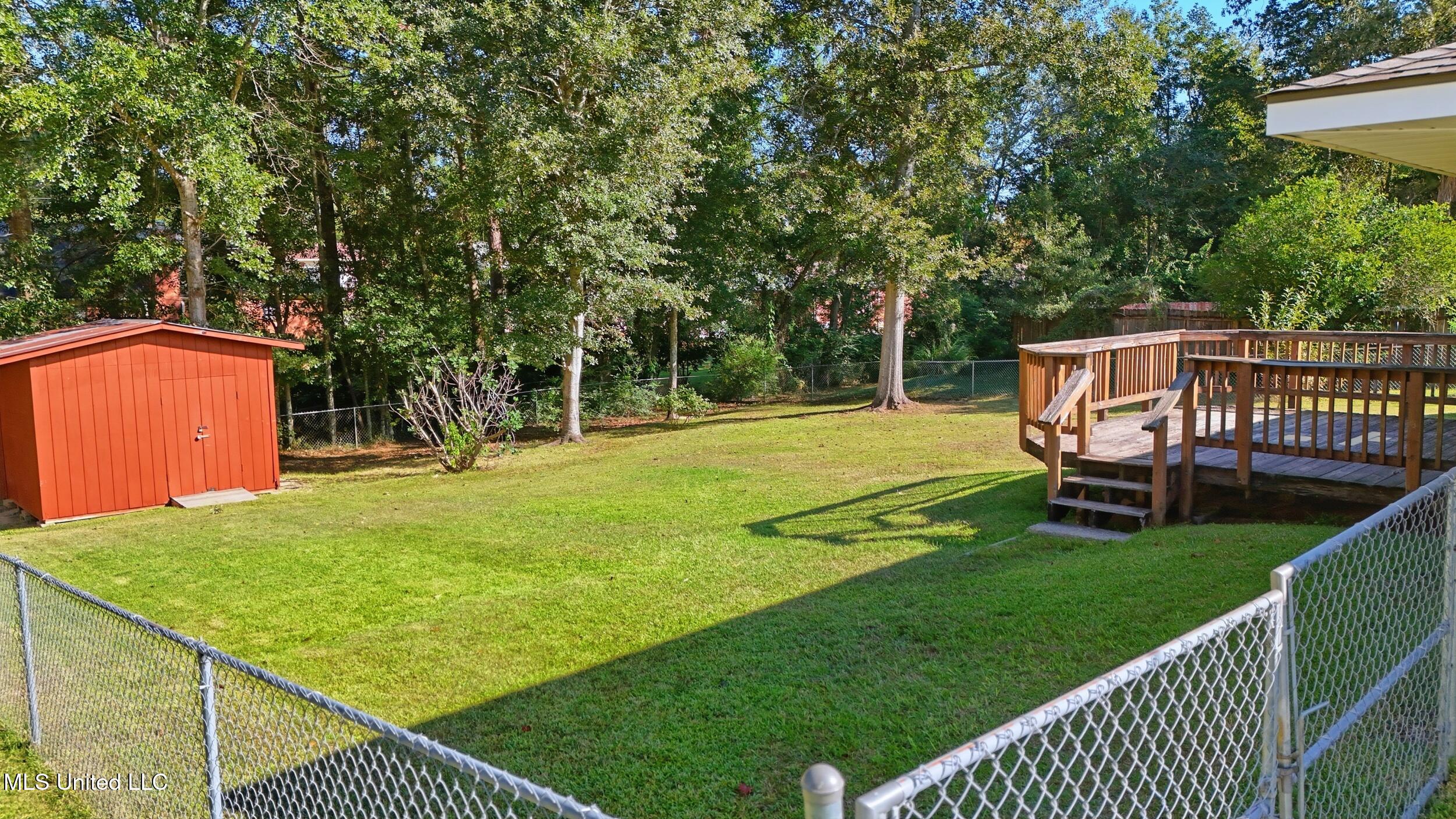 2138 Crestwood Drive Property Photo 24