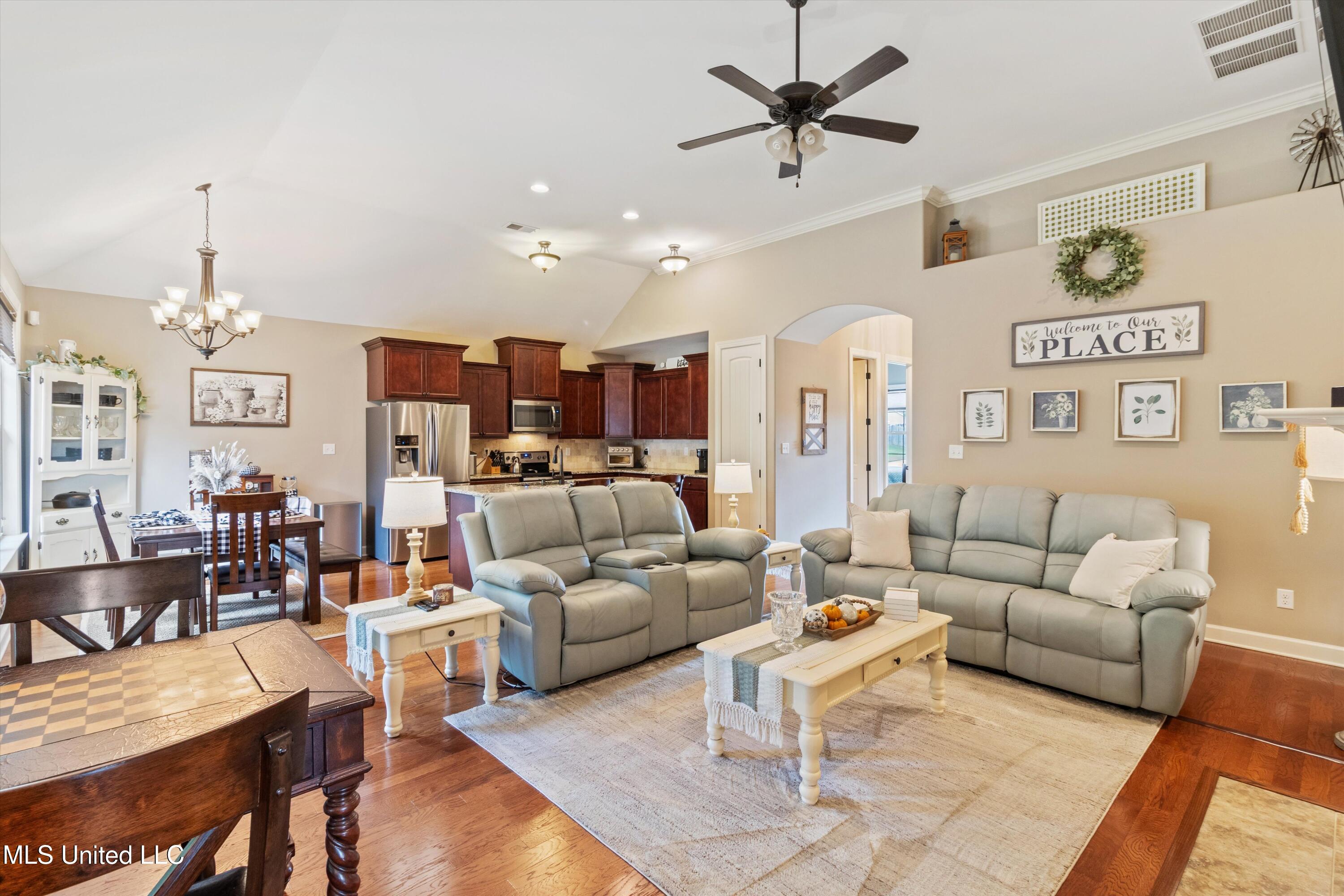 10488 Parker Dr Drive Property Photo 6