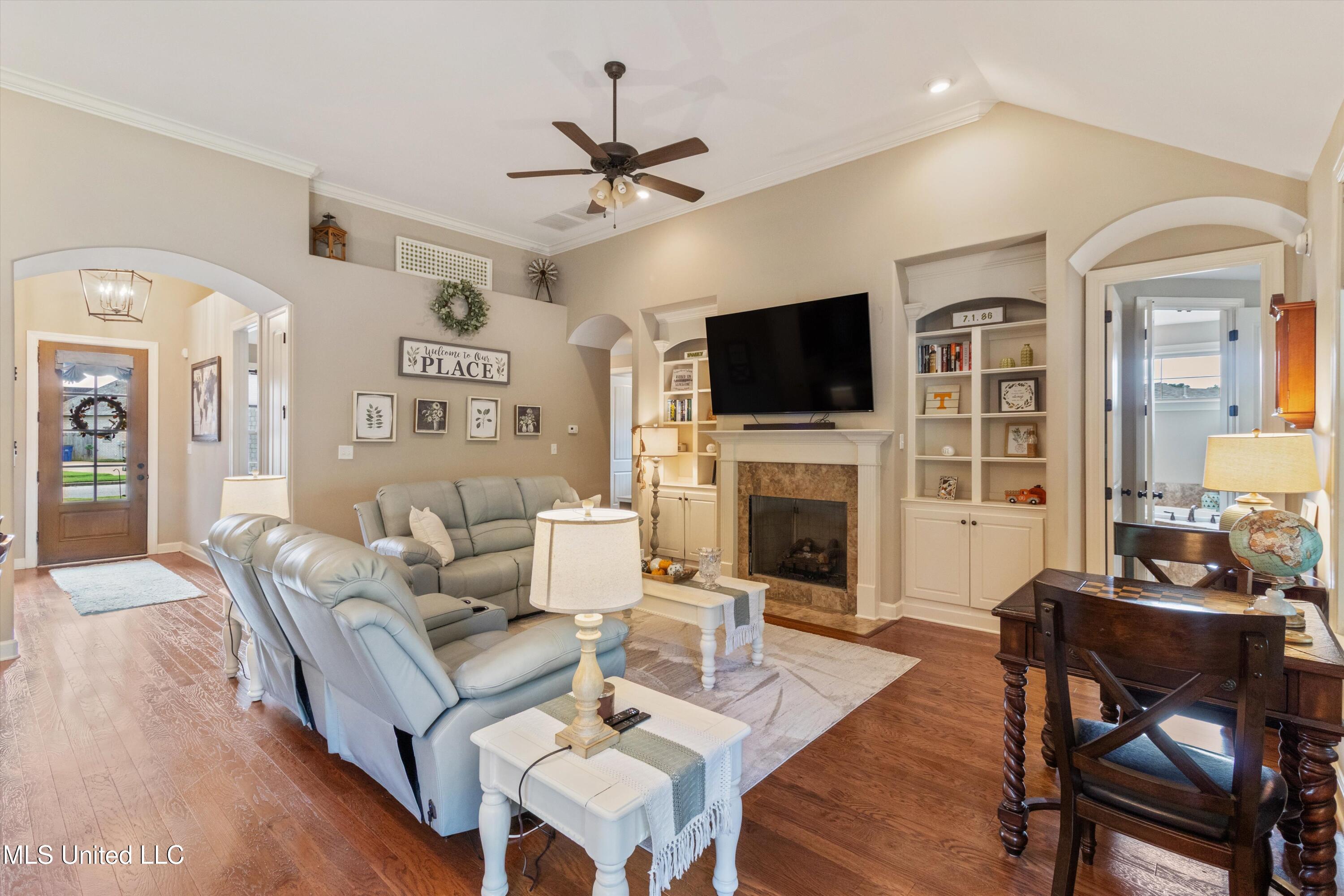 10488 Parker Dr Drive Property Photo 8