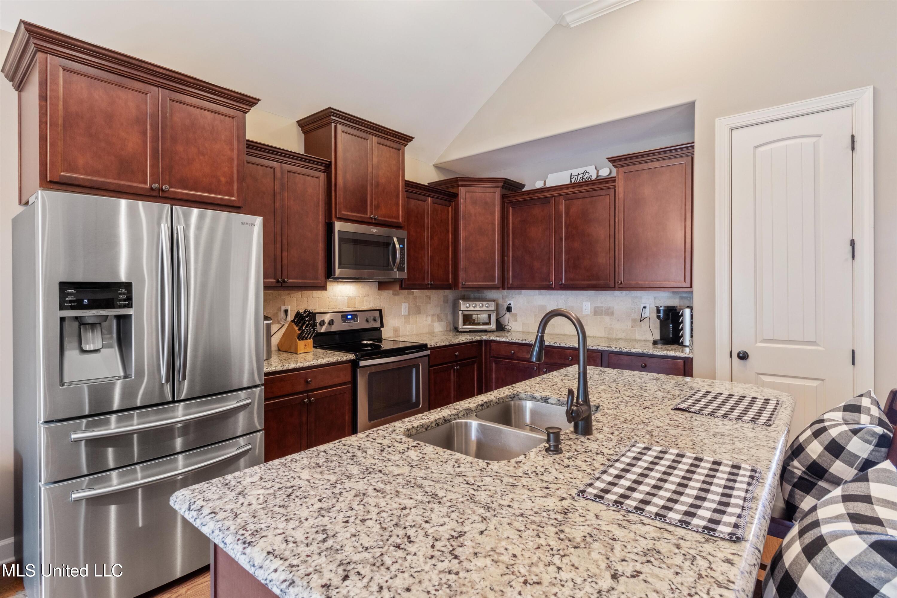 10488 Parker Dr Drive Property Photo 9