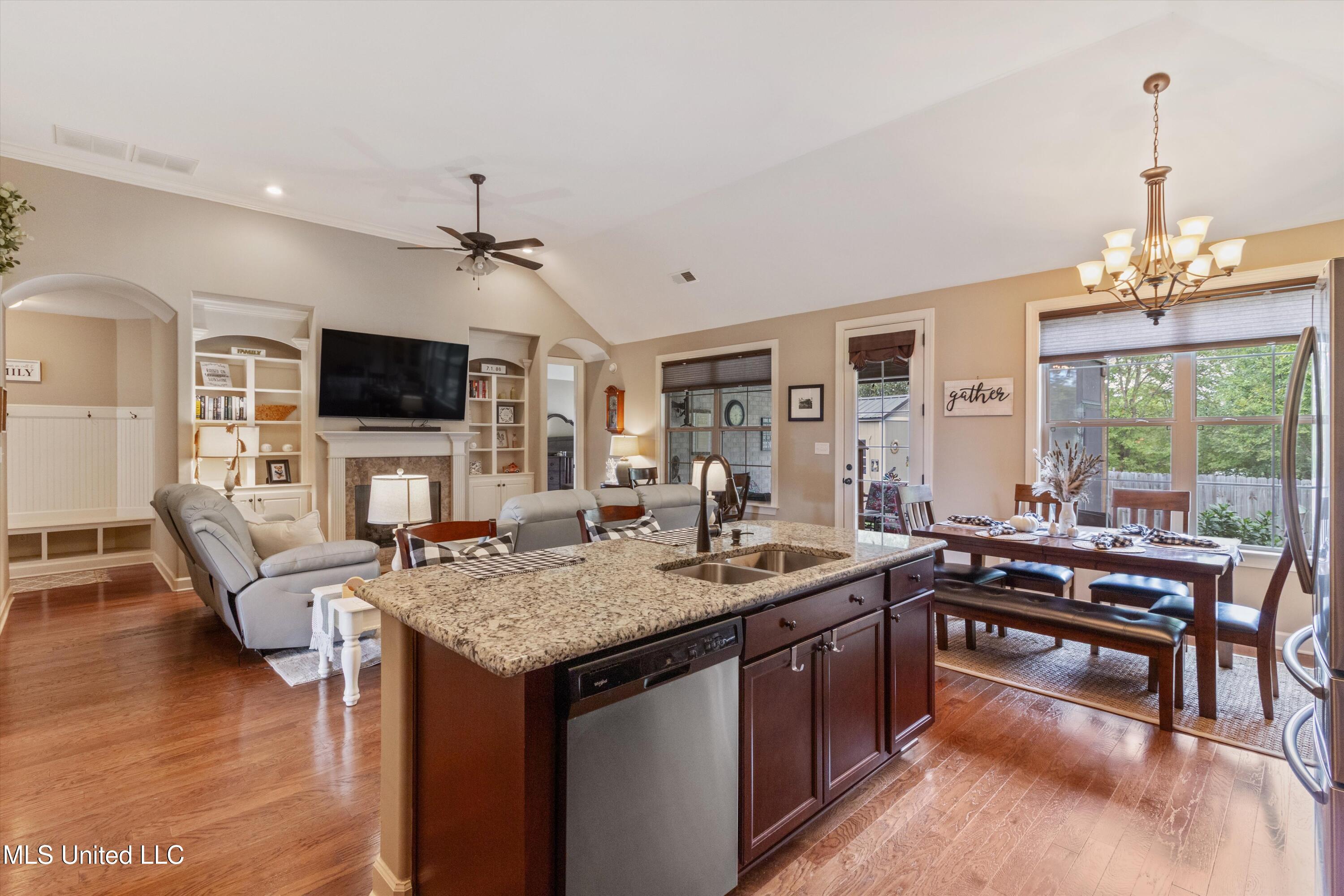 10488 Parker Dr Drive Property Photo 10