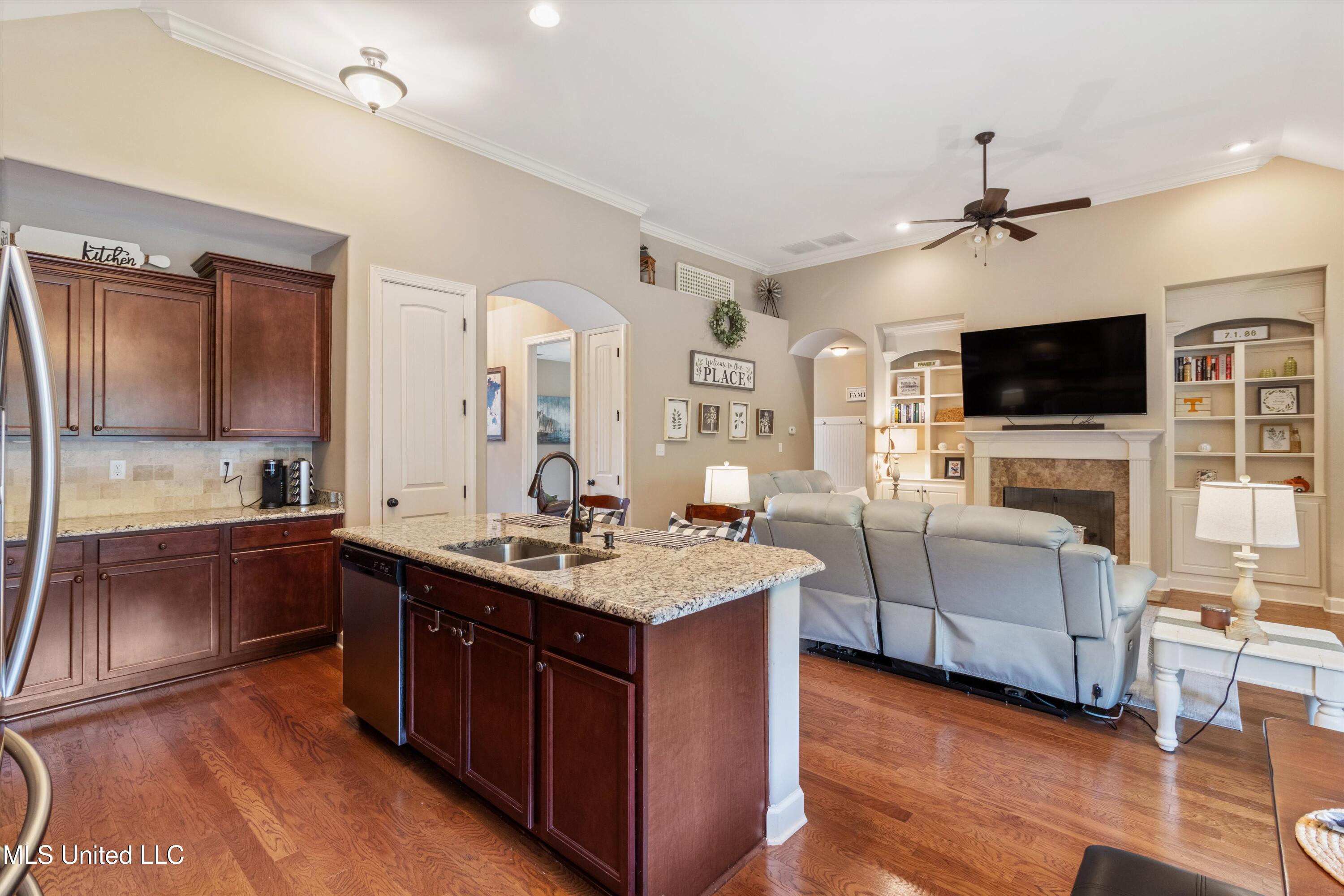 10488 Parker Dr Drive Property Photo 12