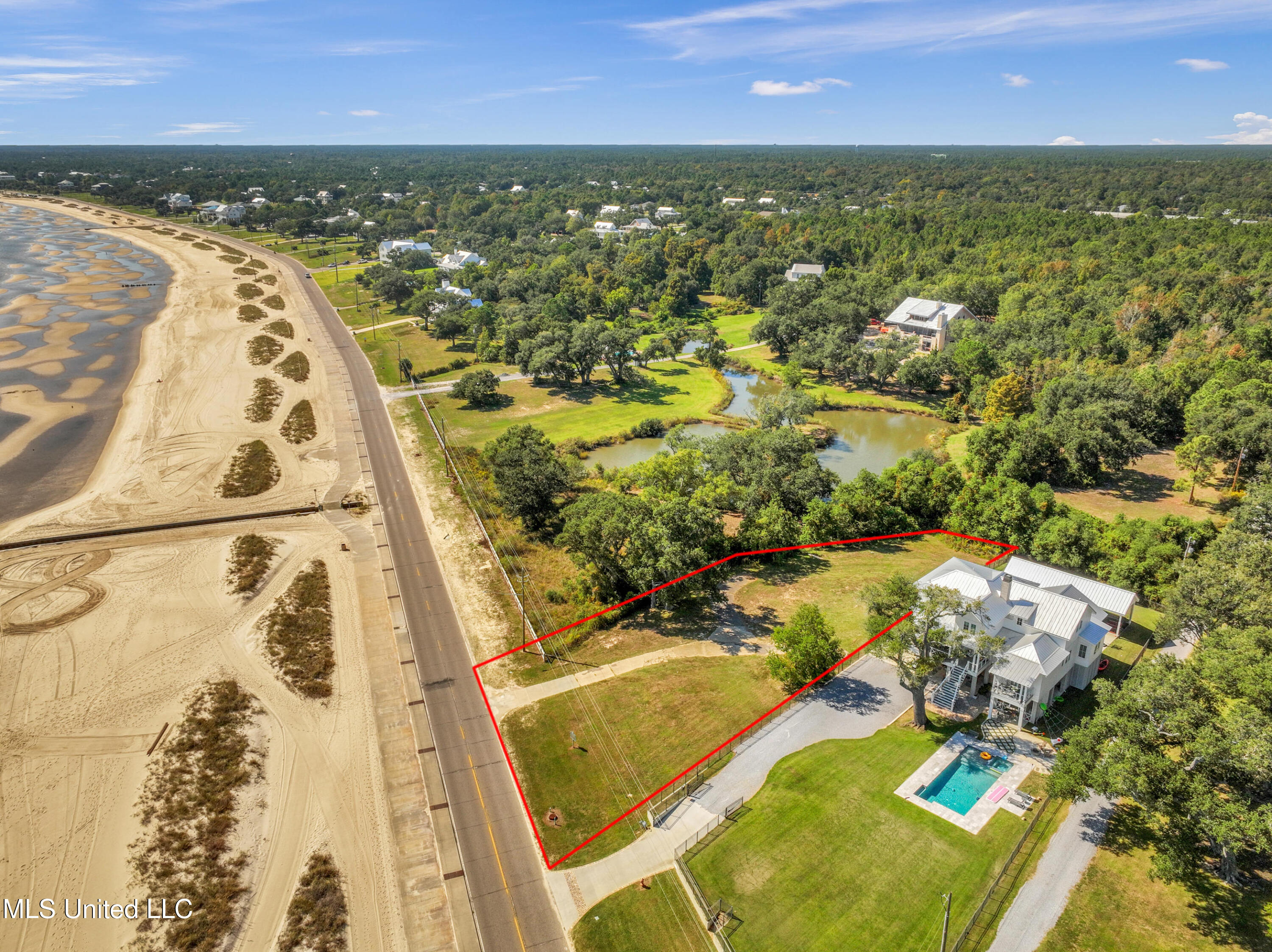 643 N Beach Boulevard Property Photo 2