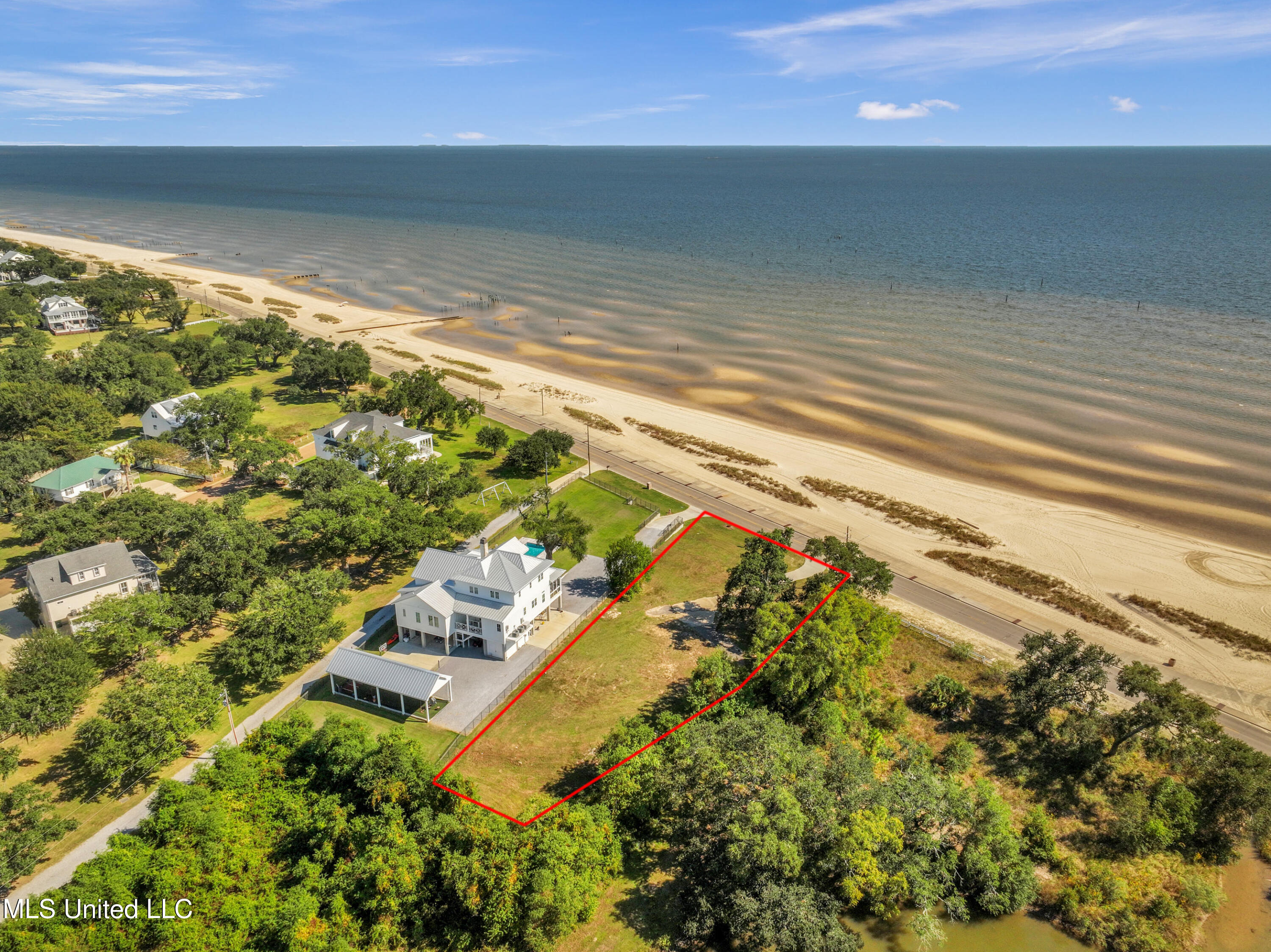 643 N Beach Boulevard Property Photo 5