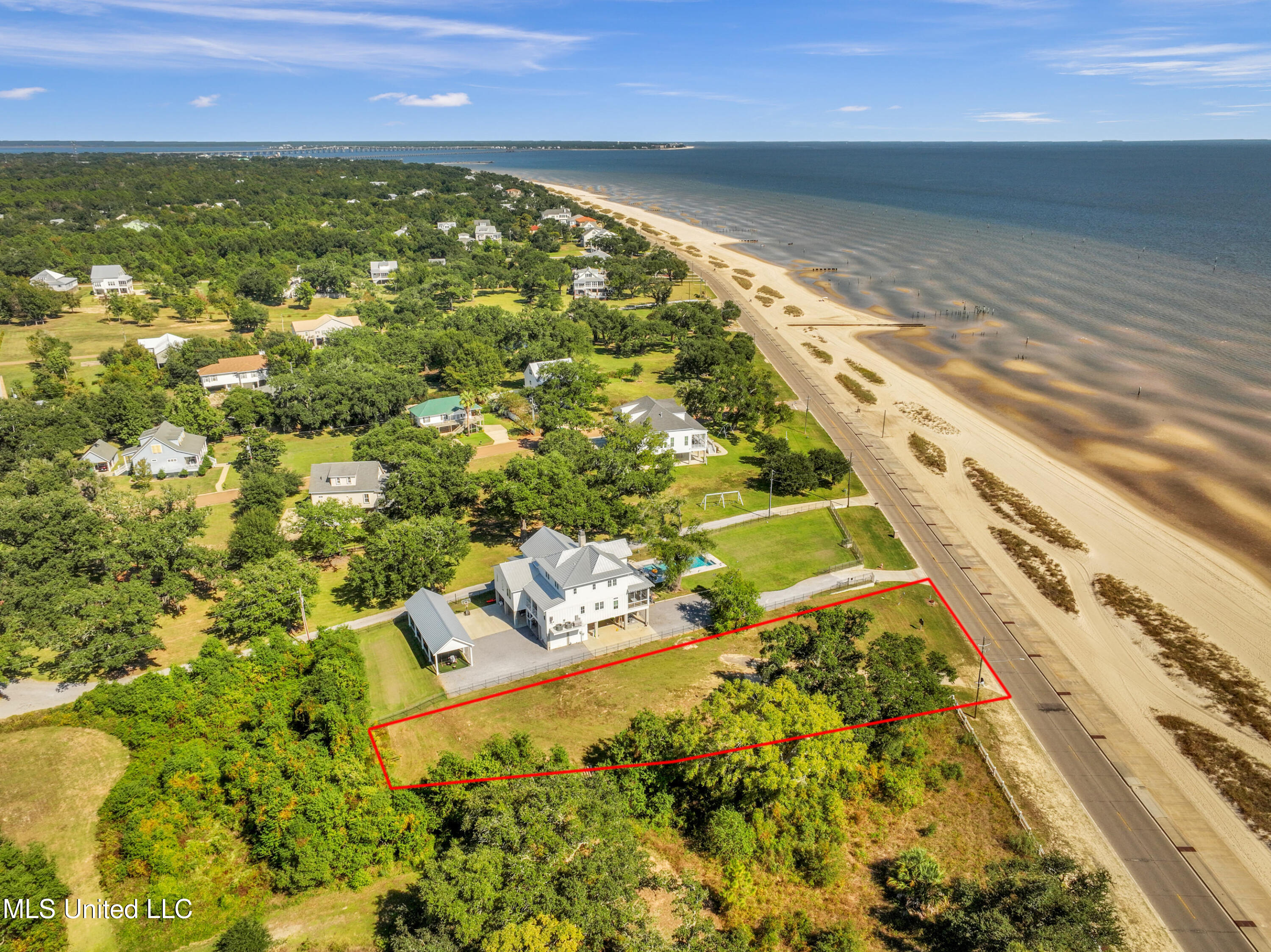 643 N Beach Boulevard Property Photo 6