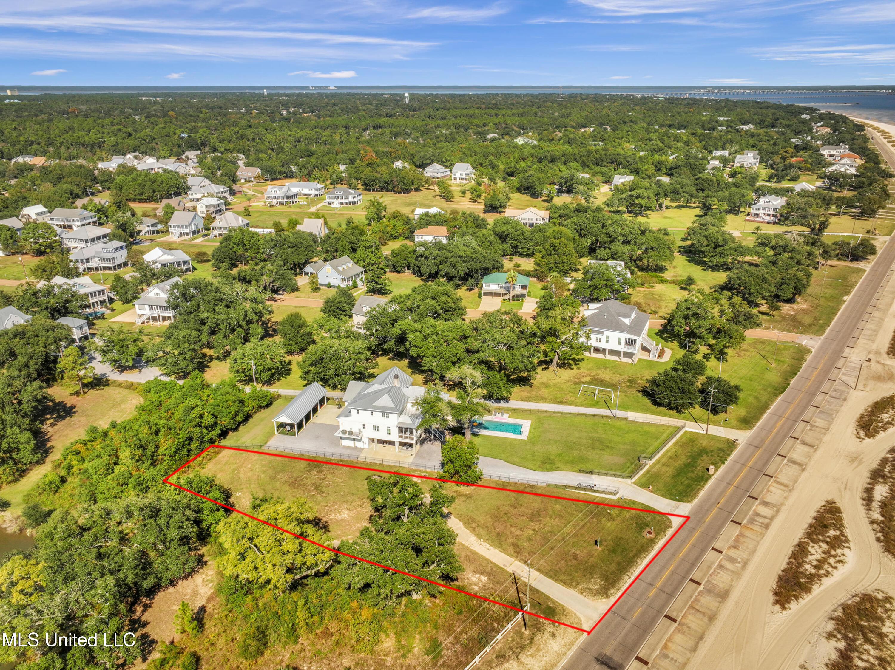 643 N Beach Boulevard Property Photo 7