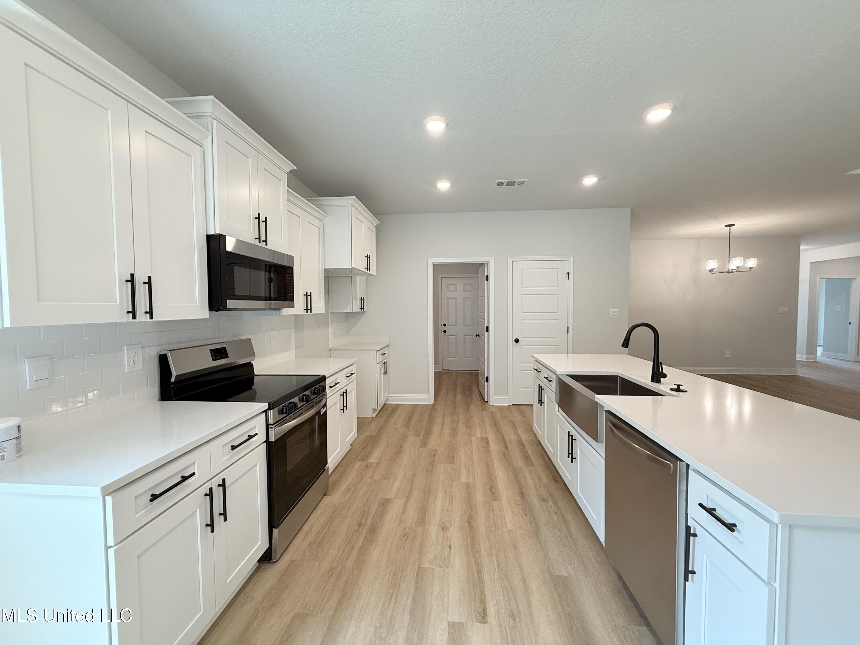 13505 Sarus Drive Property Photo 2