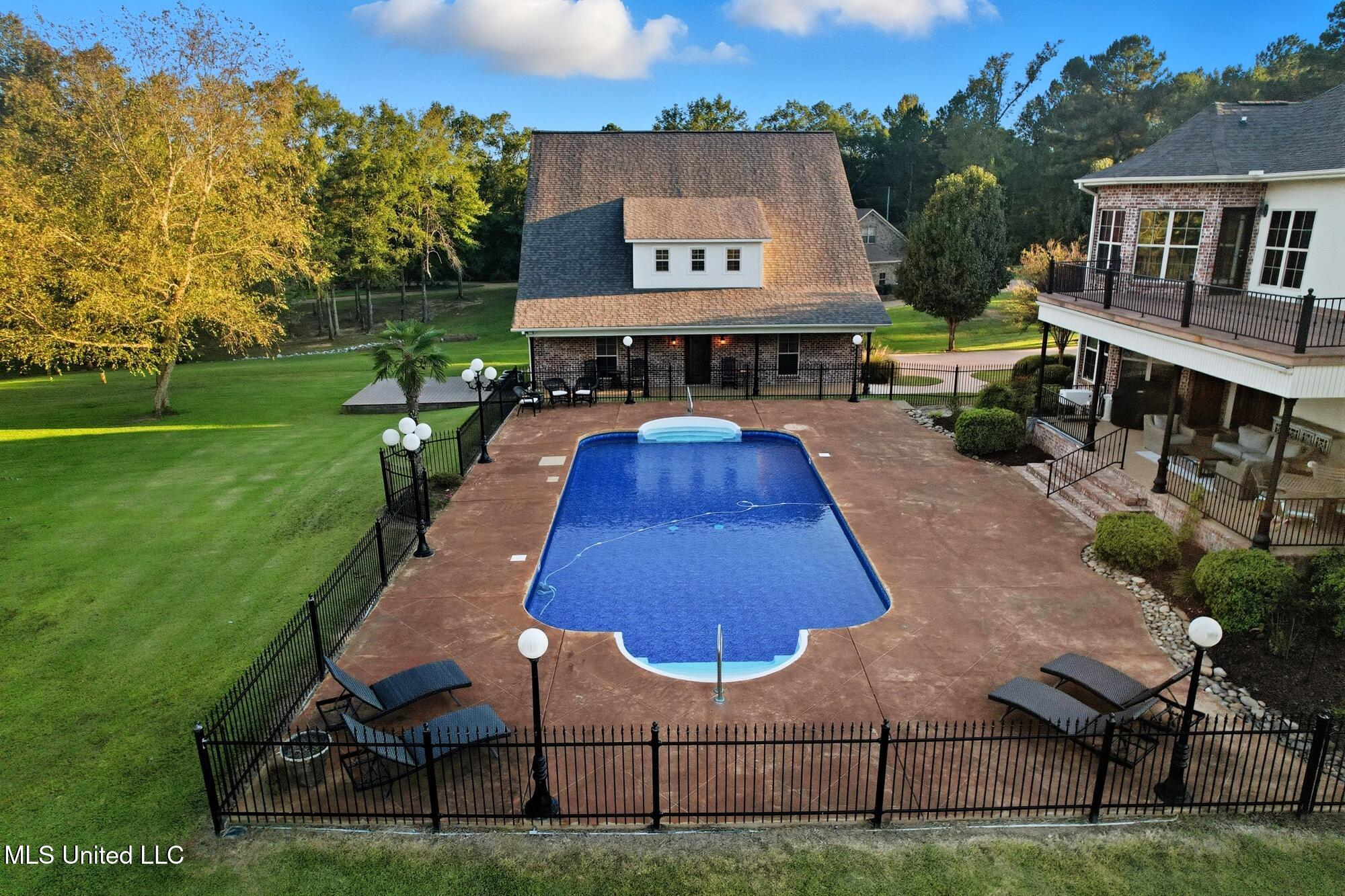 1119 Milltowne Drive Property Photo 12