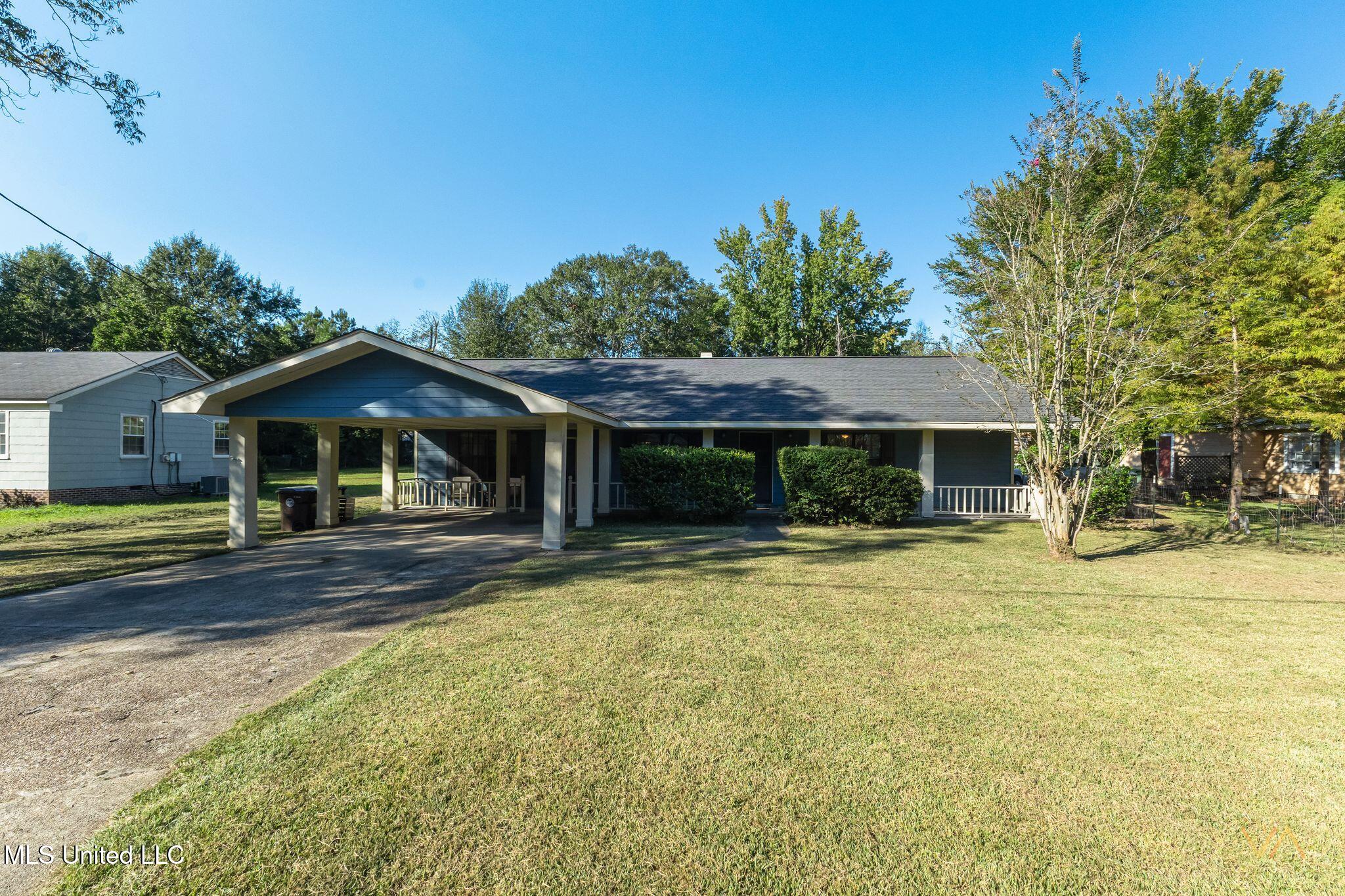 1803 Mable Street Property Photo 2