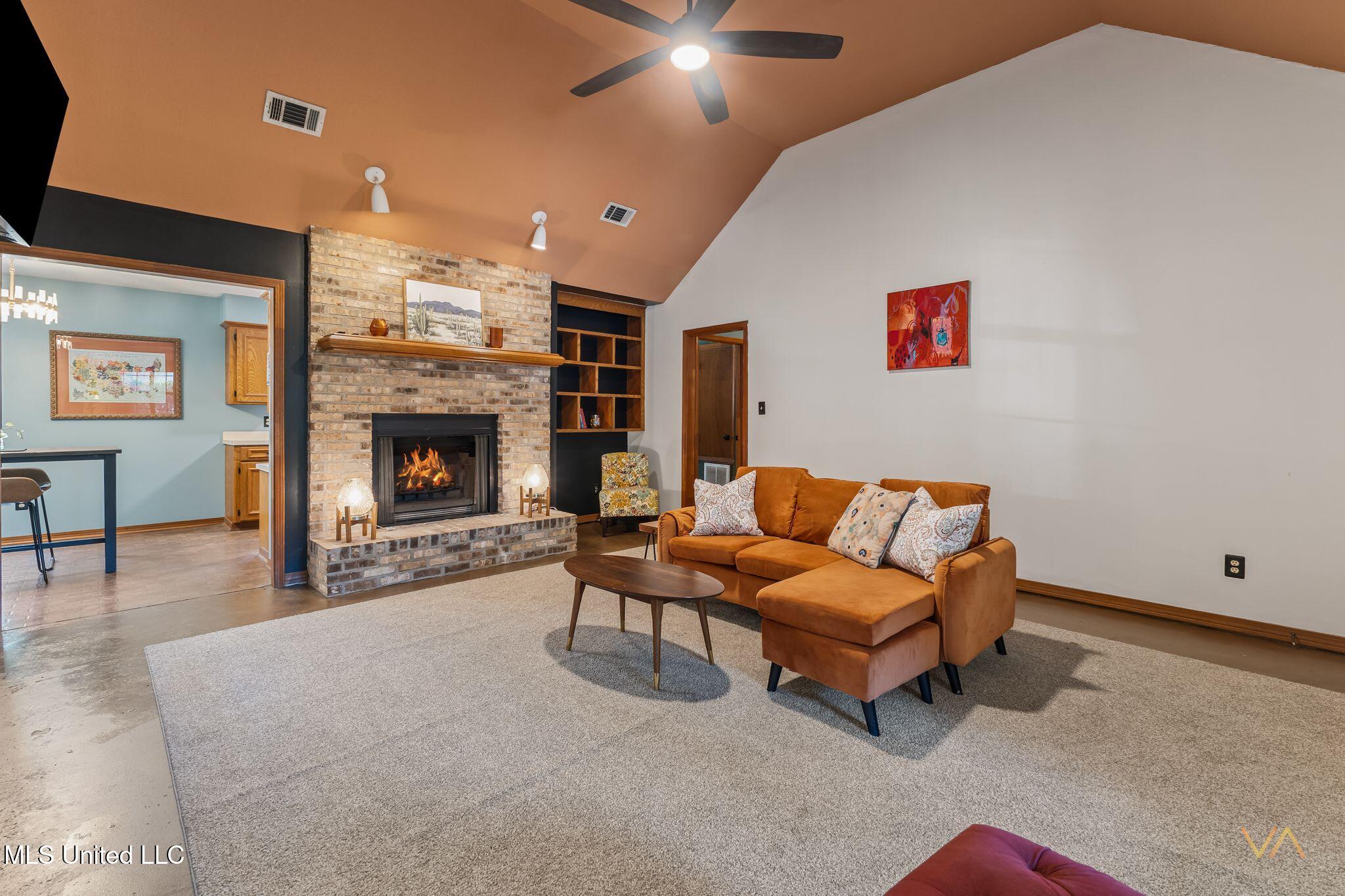 1803 Mable Street Property Photo 6