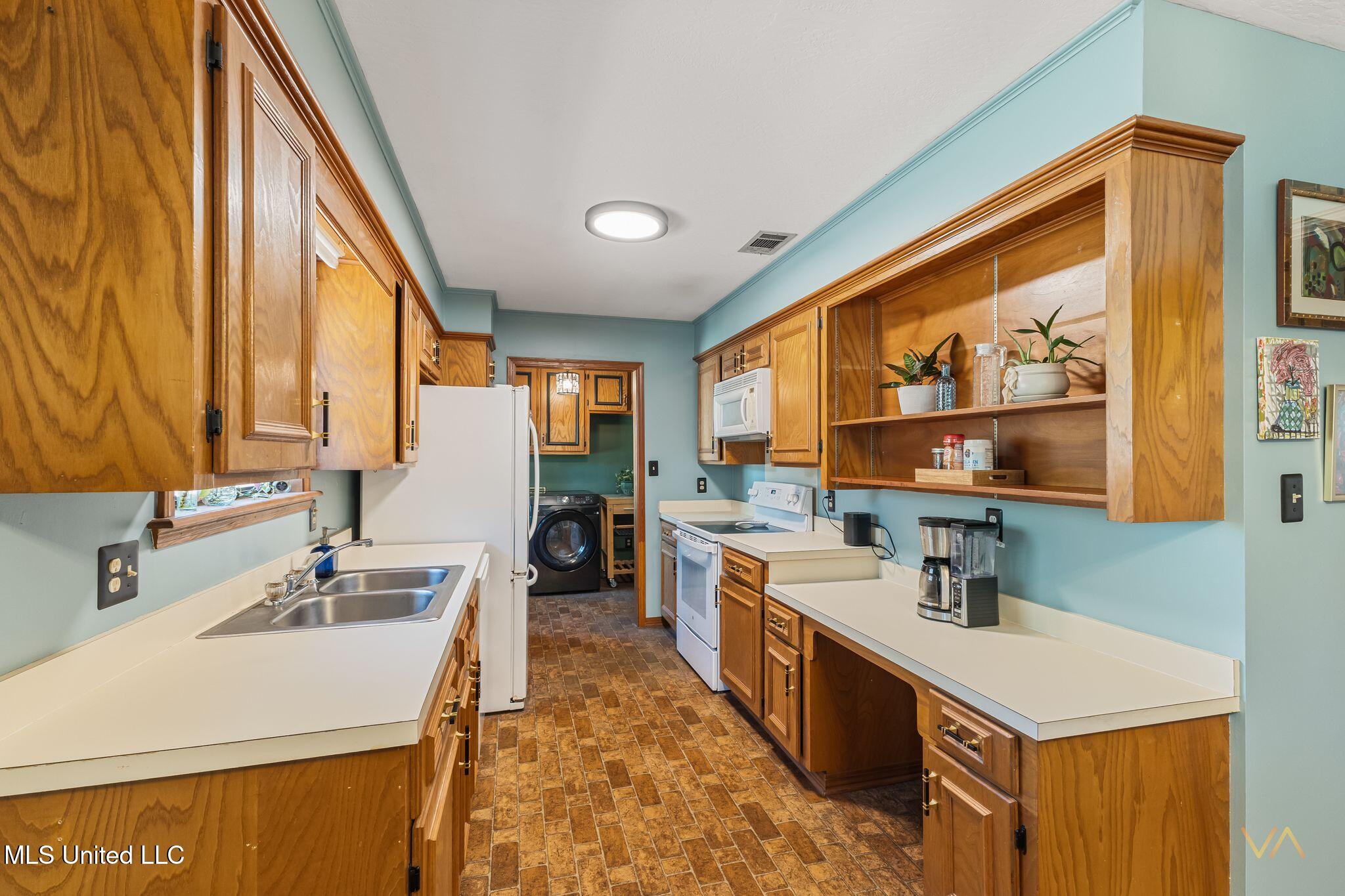 1803 Mable Street Property Photo 11