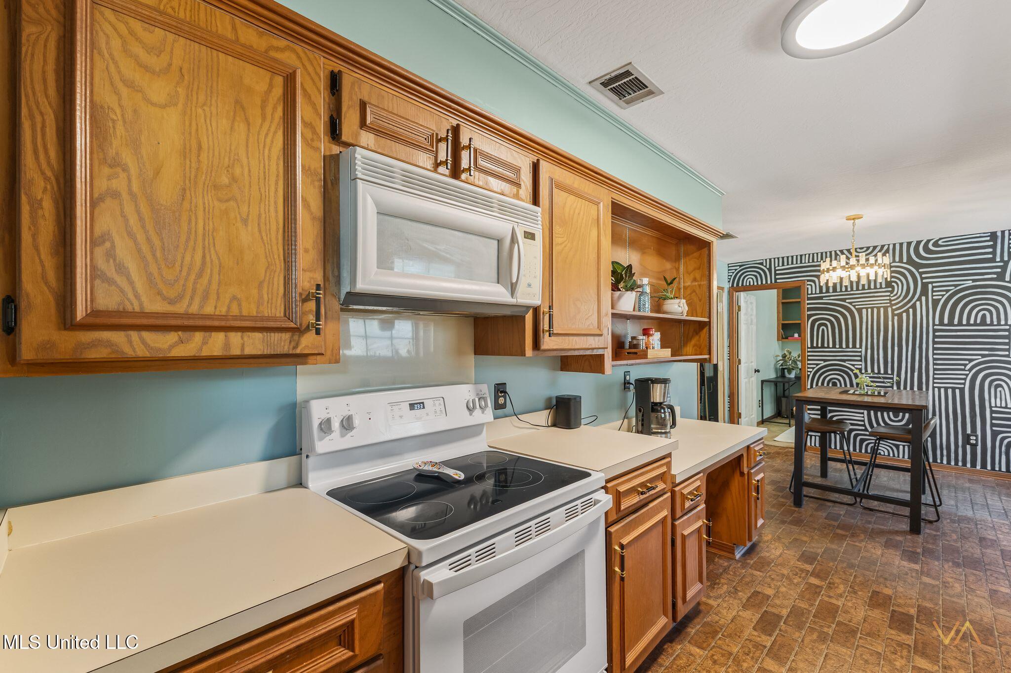 1803 Mable Street Property Photo 13