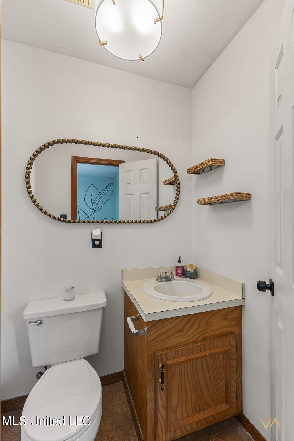 1803 Mable Street Property Photo 18