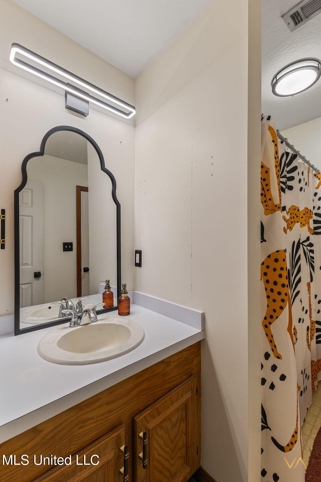 1803 Mable Street Property Photo 25