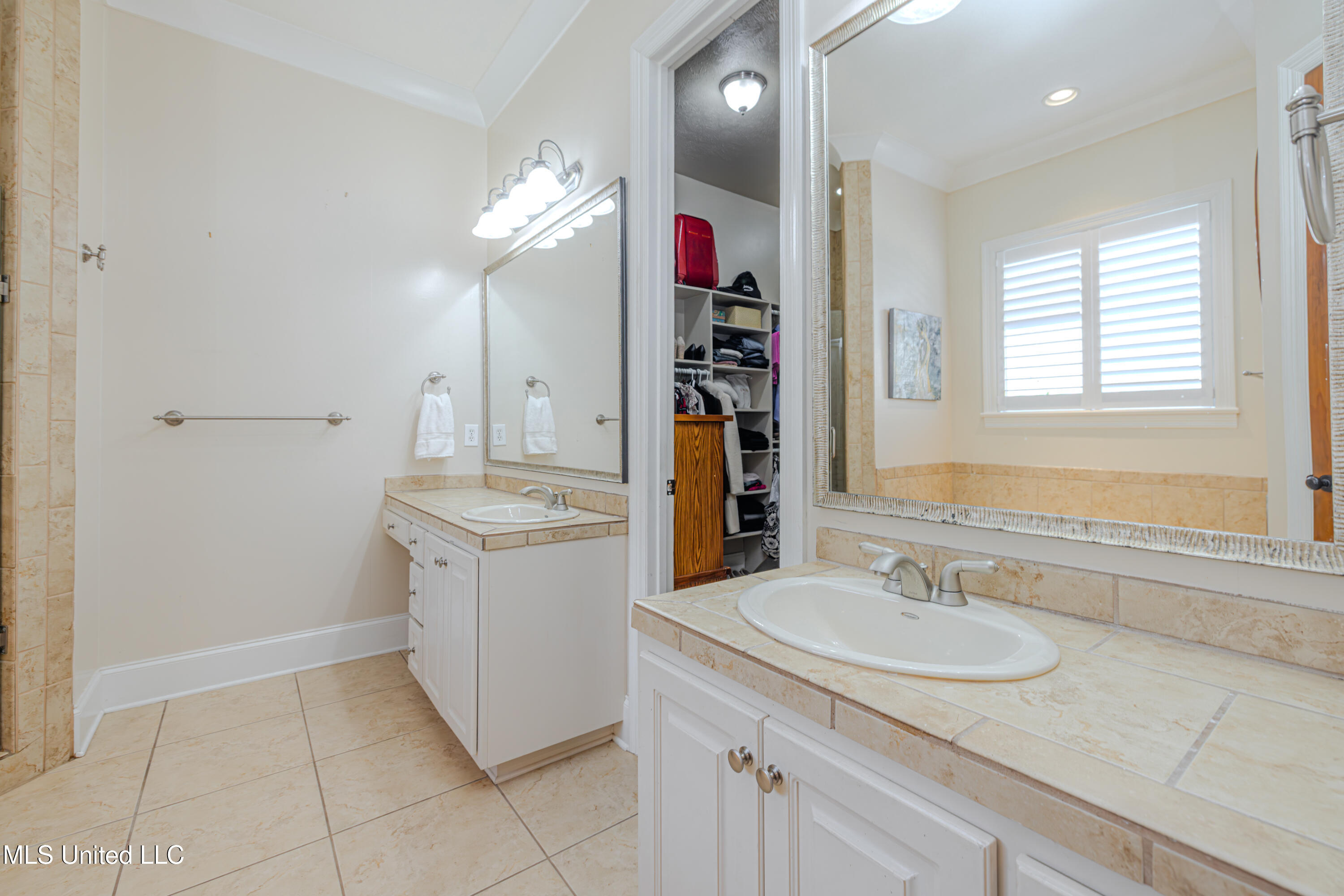 104 Laird Avenue Property Photo 38