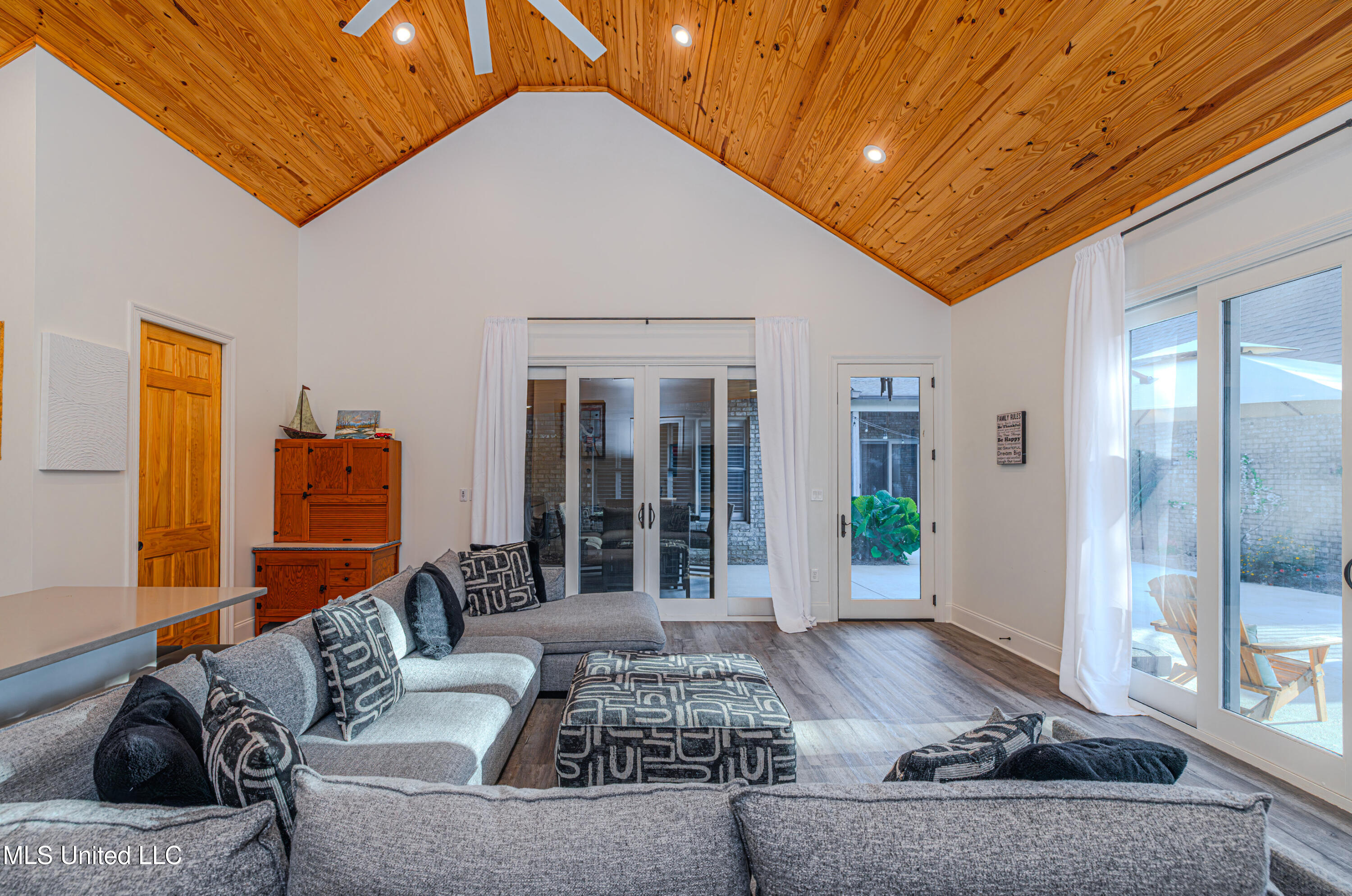 104 Laird Avenue Property Photo 84