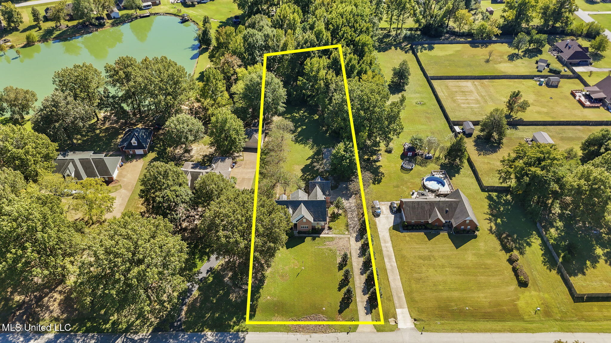 2095 Tall Tree Drive Property Photo 2